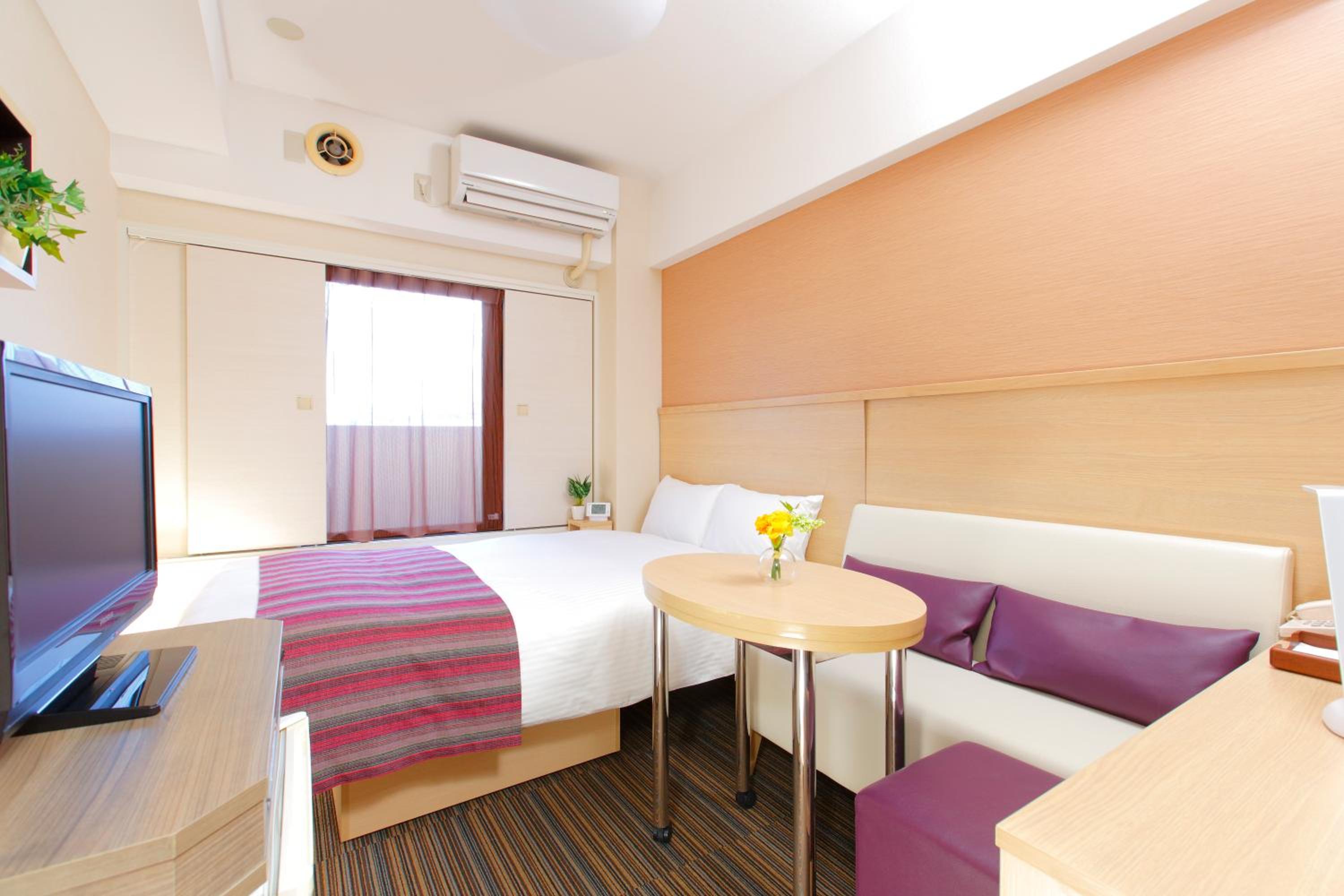 Superior Double Room with Small Double Bed - Smoking - House Keeping is Optional with Additional Cost photo 1
