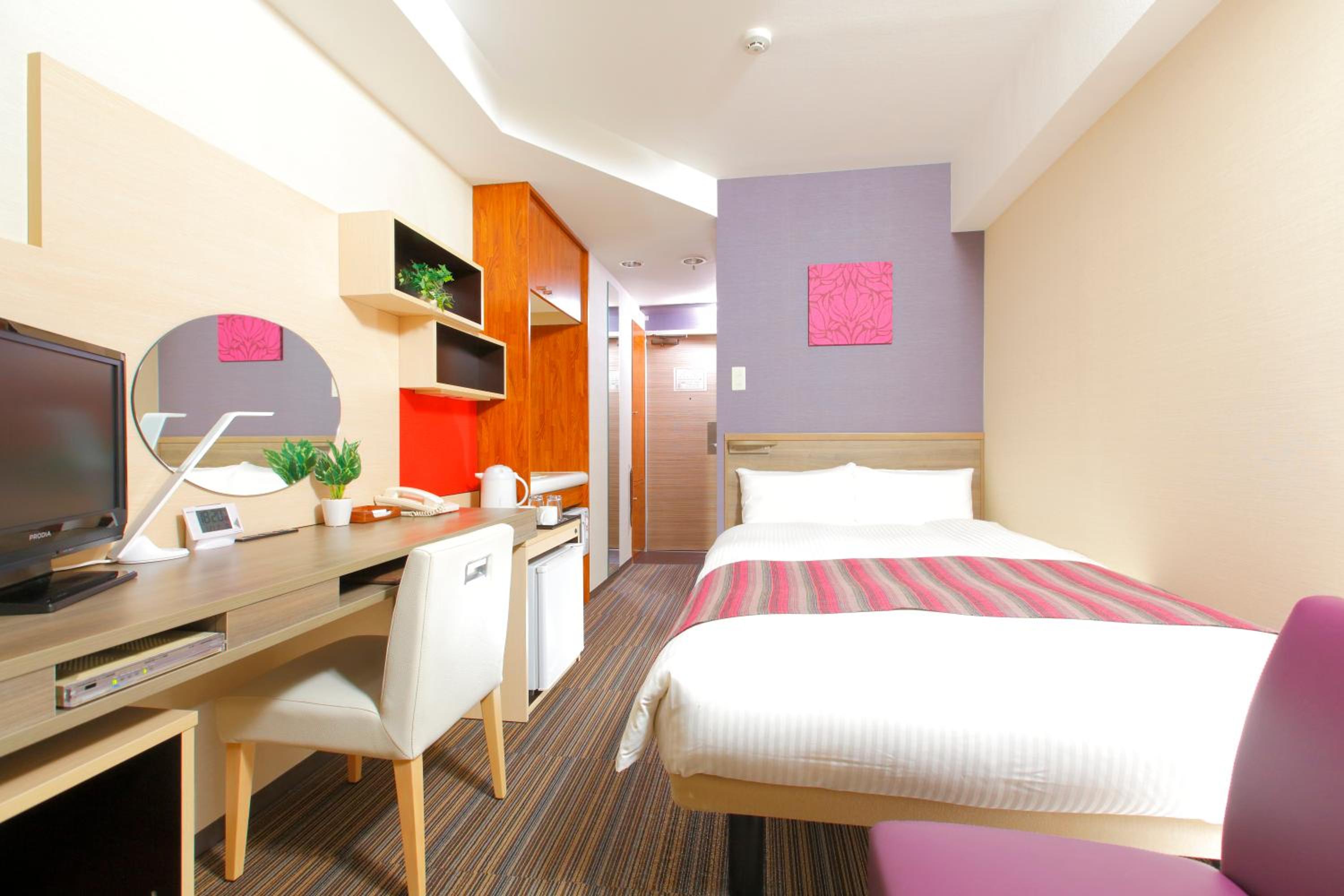 Standard Double Room with Small Double Bed and Tokyo Sky Tree View - Non-Smoking - House Keeping is Optional with Additional Cost photo 1
