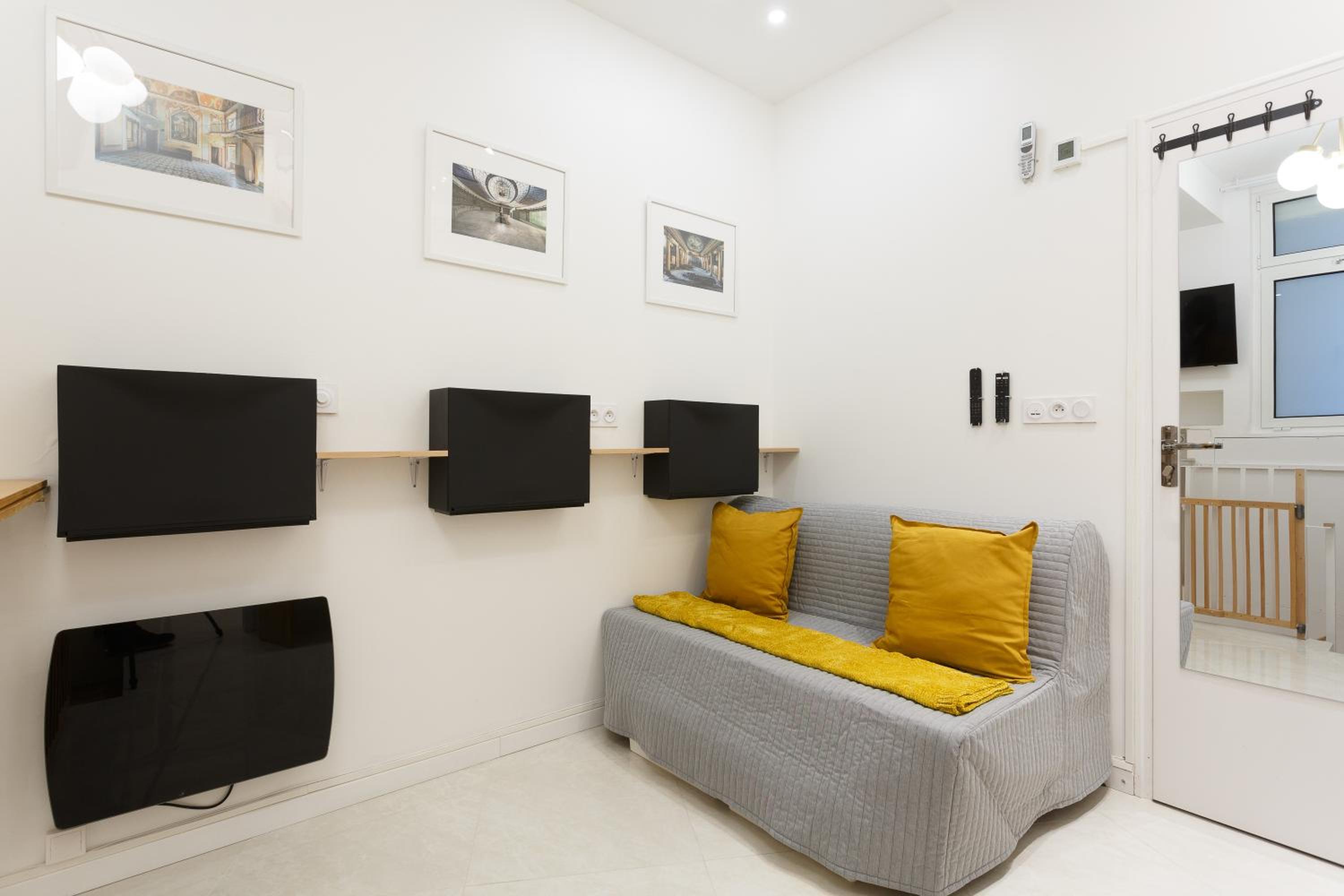 Deluxe Apartment photo 2