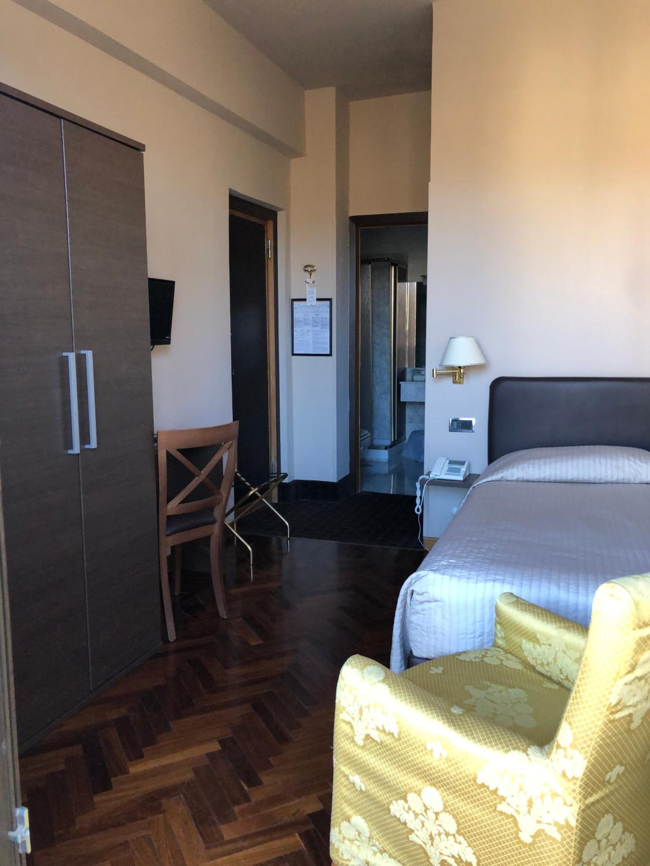 Single Room with Spa Access