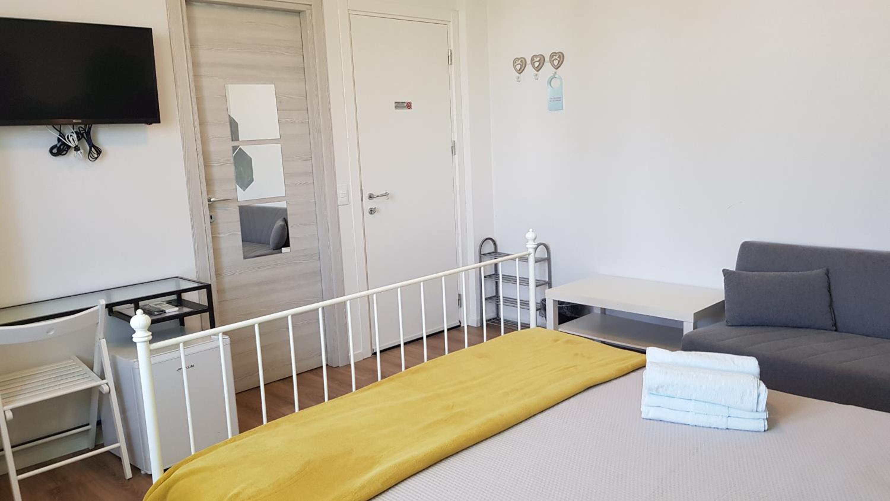 Large Double Room photo 1