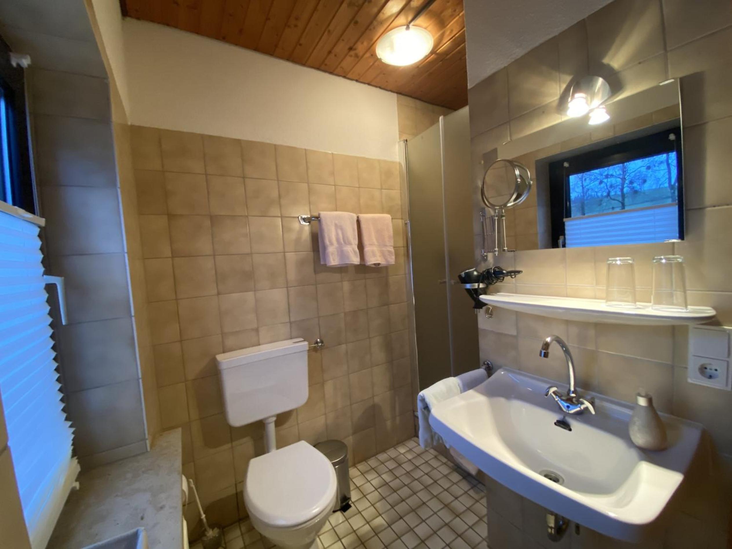 Double Room - Photo 2