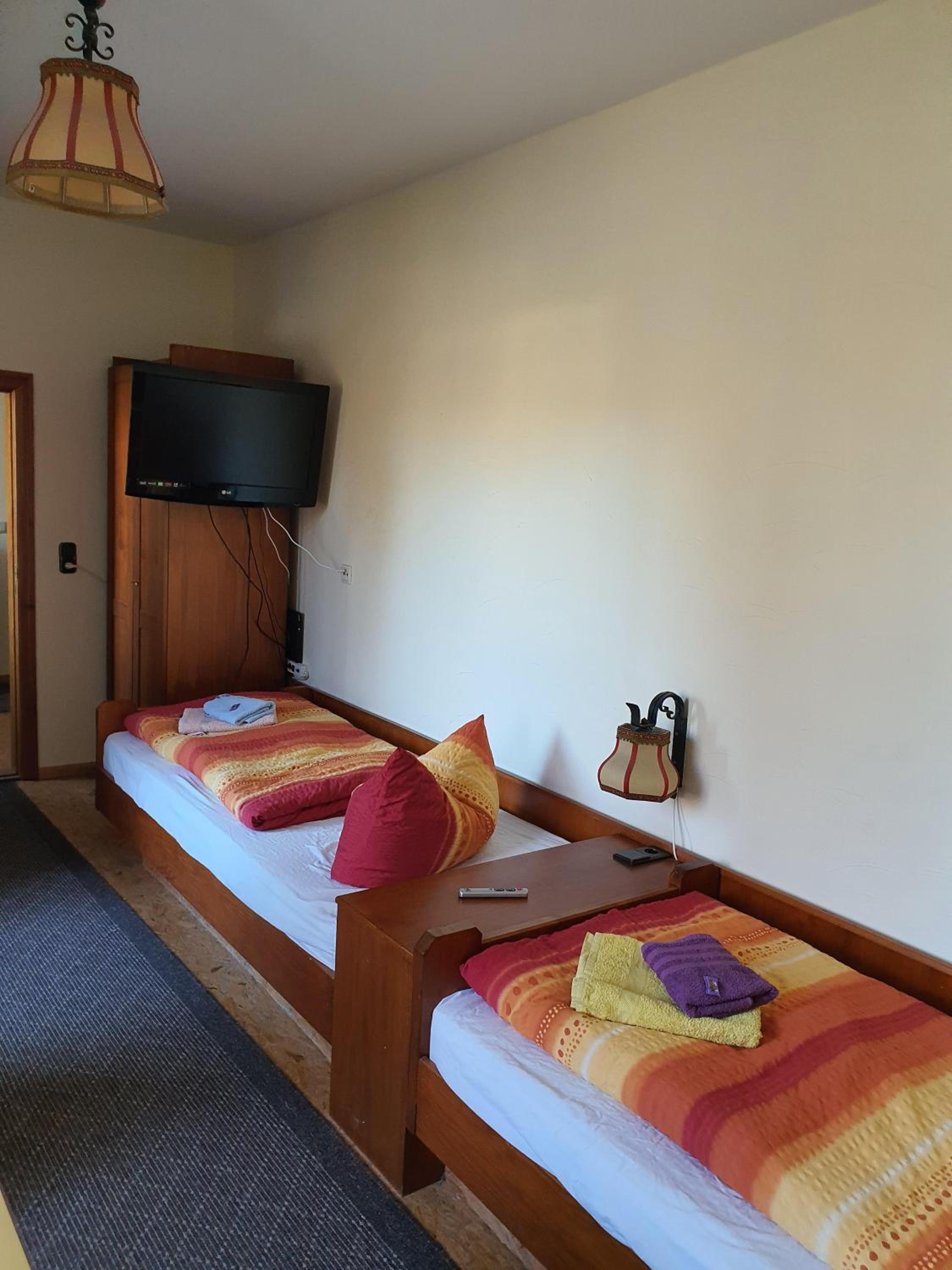 Standard Twin Room photo 3