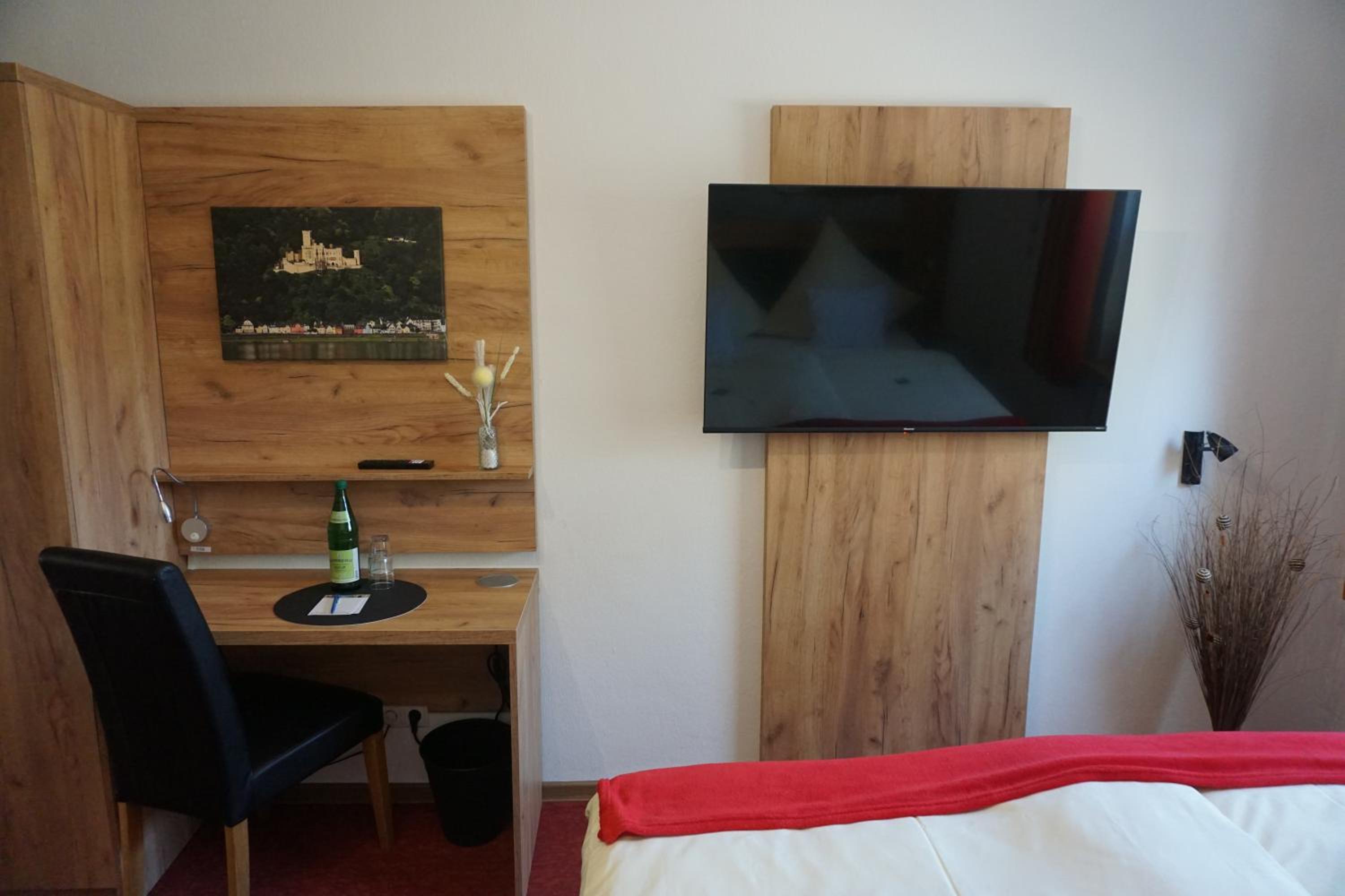 Double Room with Shower photo 2