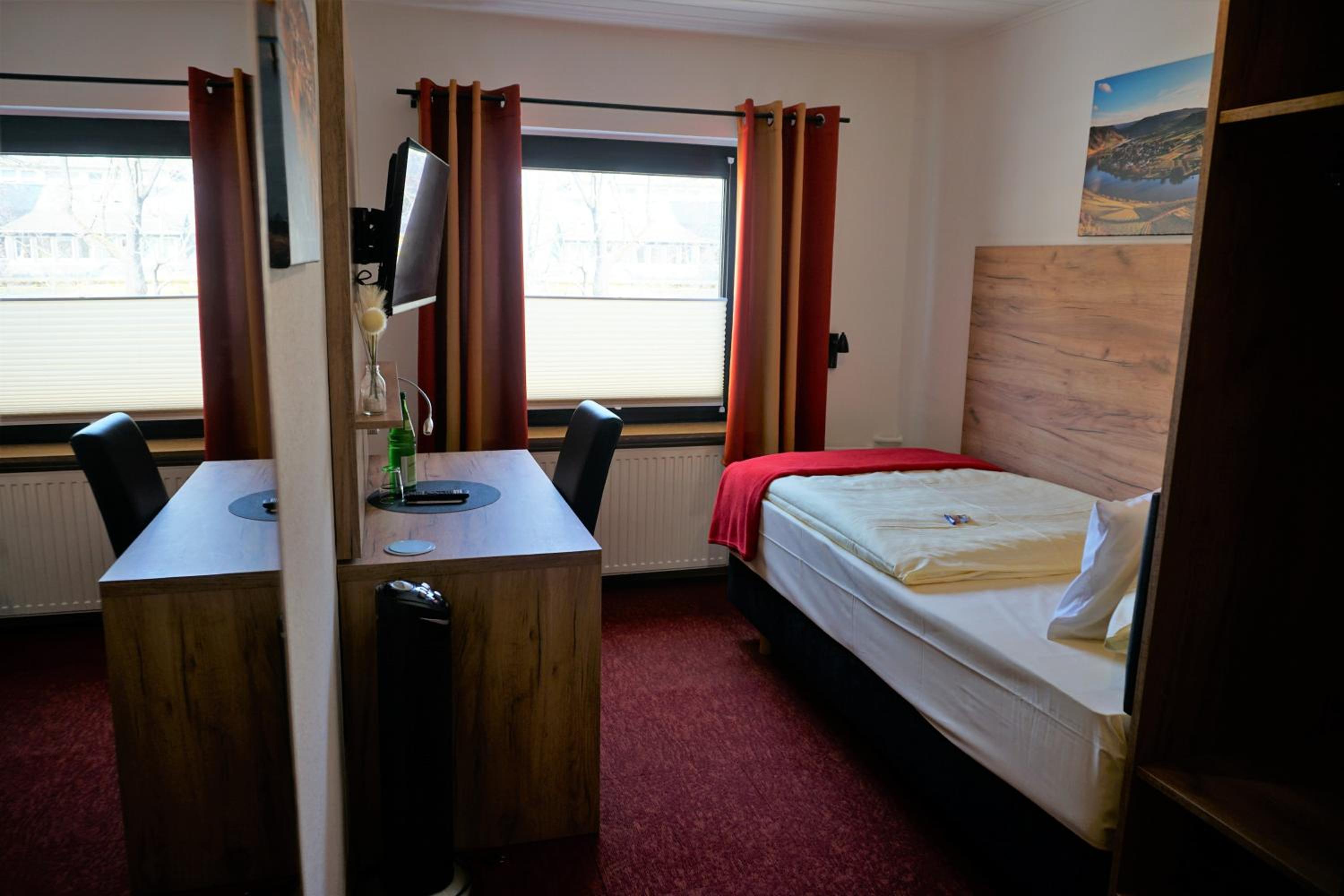 Single Room with Shower photo 3