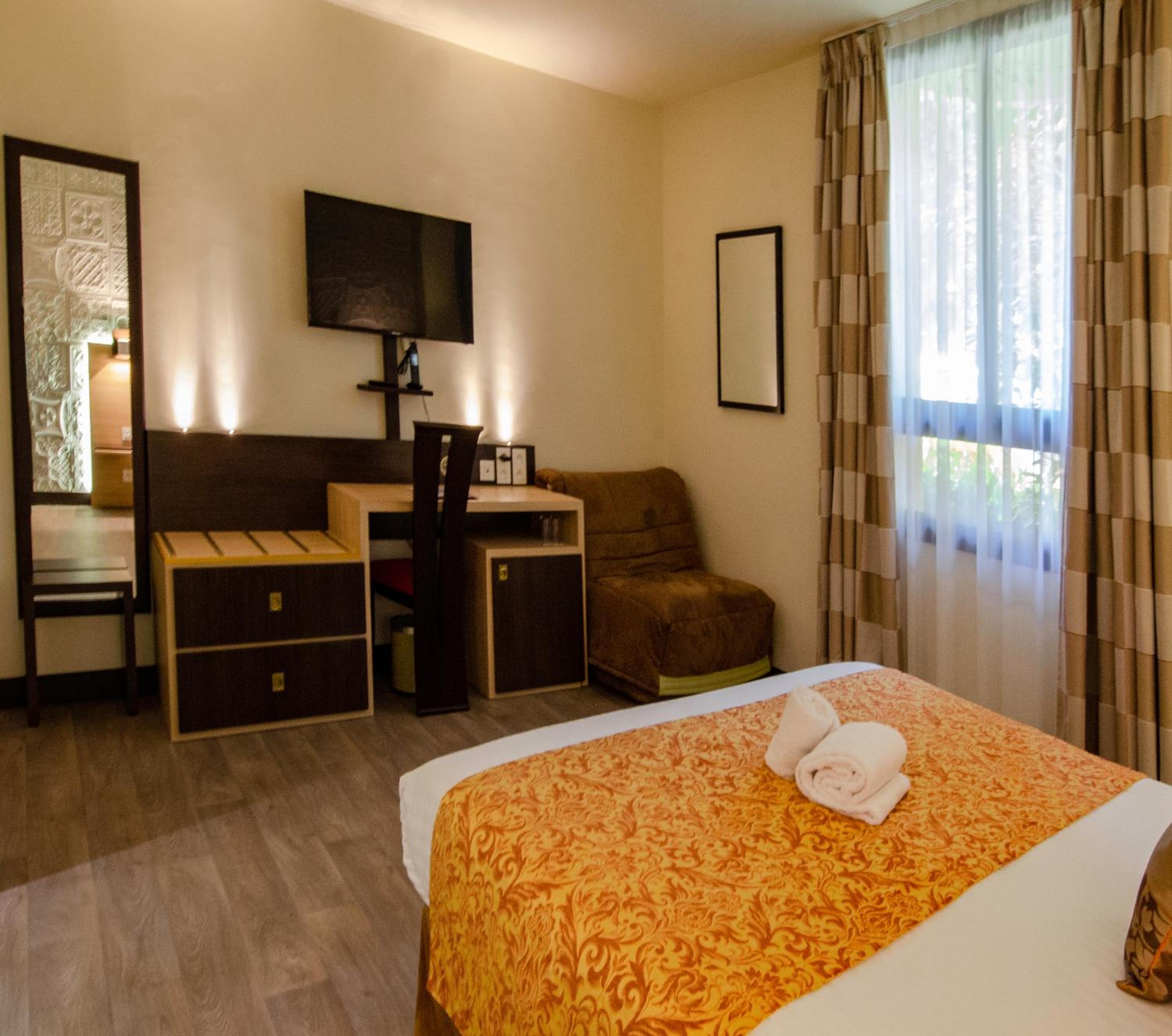 Premier Double or Twin Room photo 2