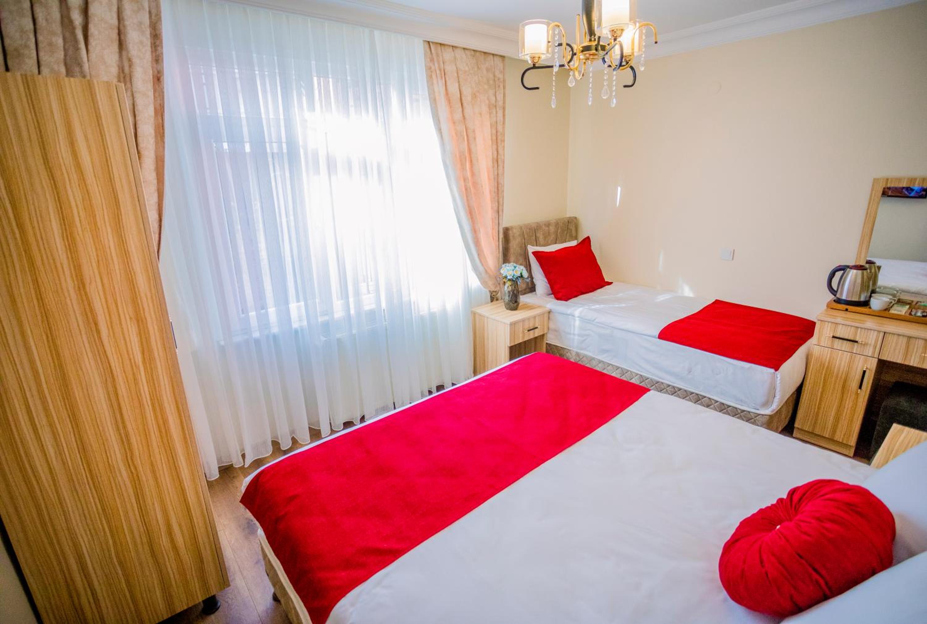 Classic Triple Room photo 2