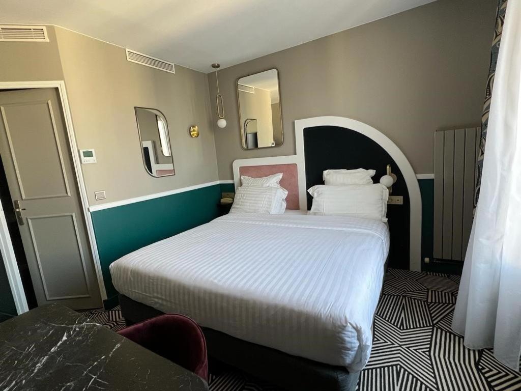 Classic Room with Balcony photo 2