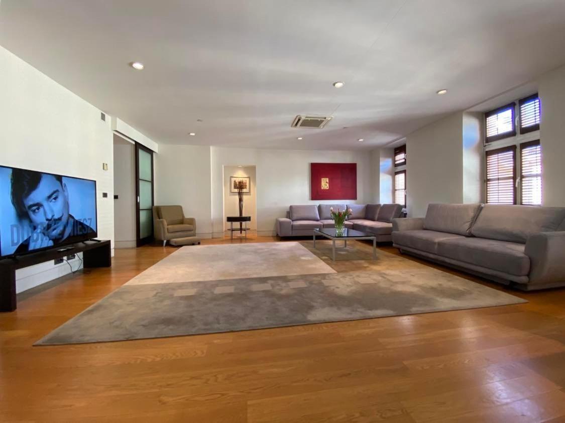 Deluxe Family Room photo 1