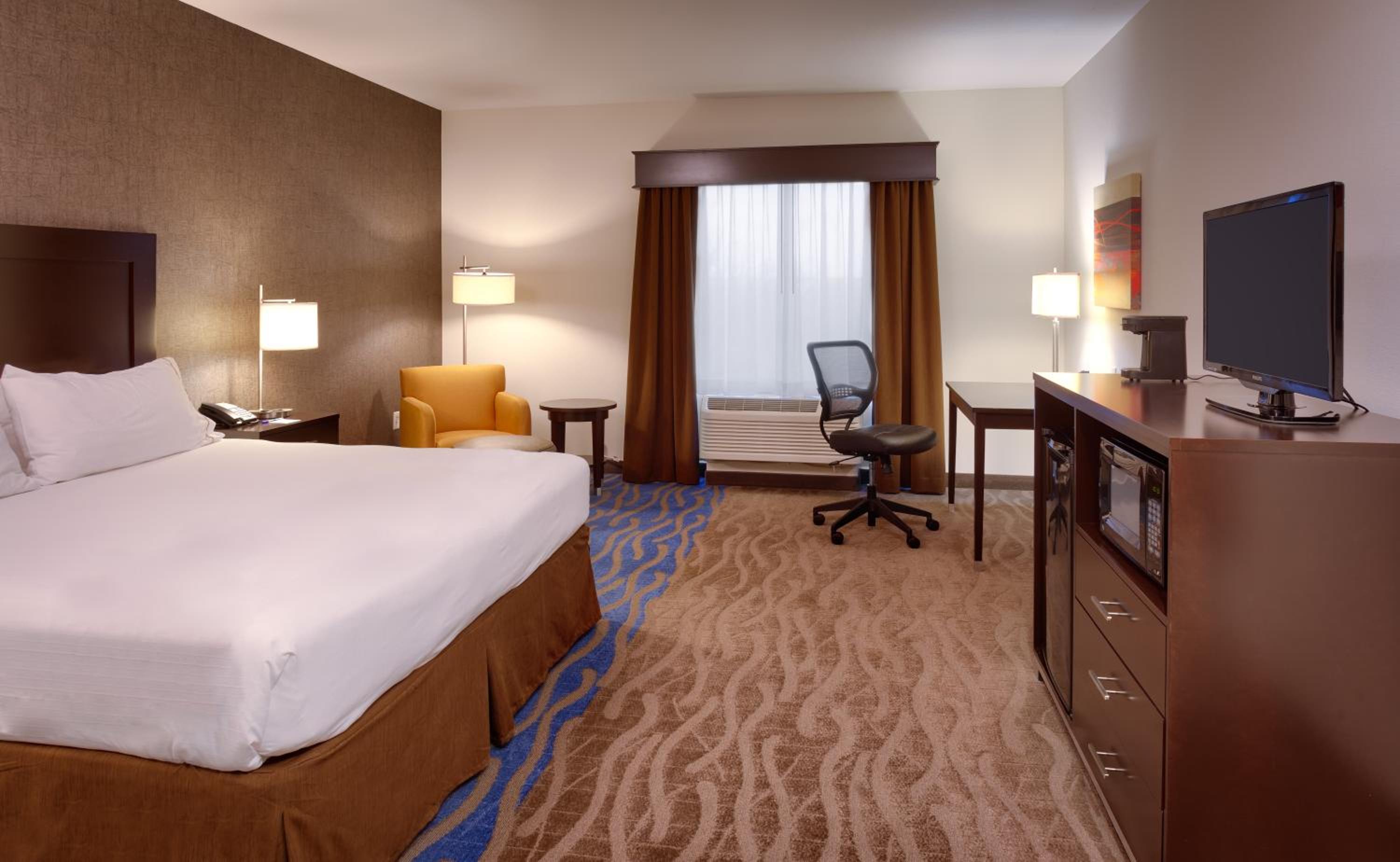 Standard King Room - Photo 1
