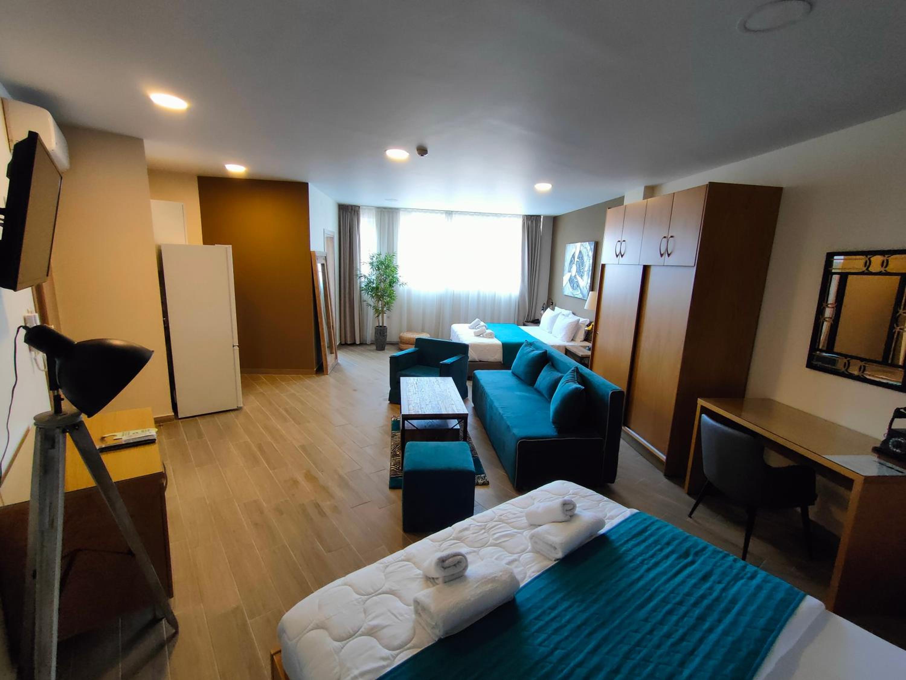 Superior King Suite photo 1