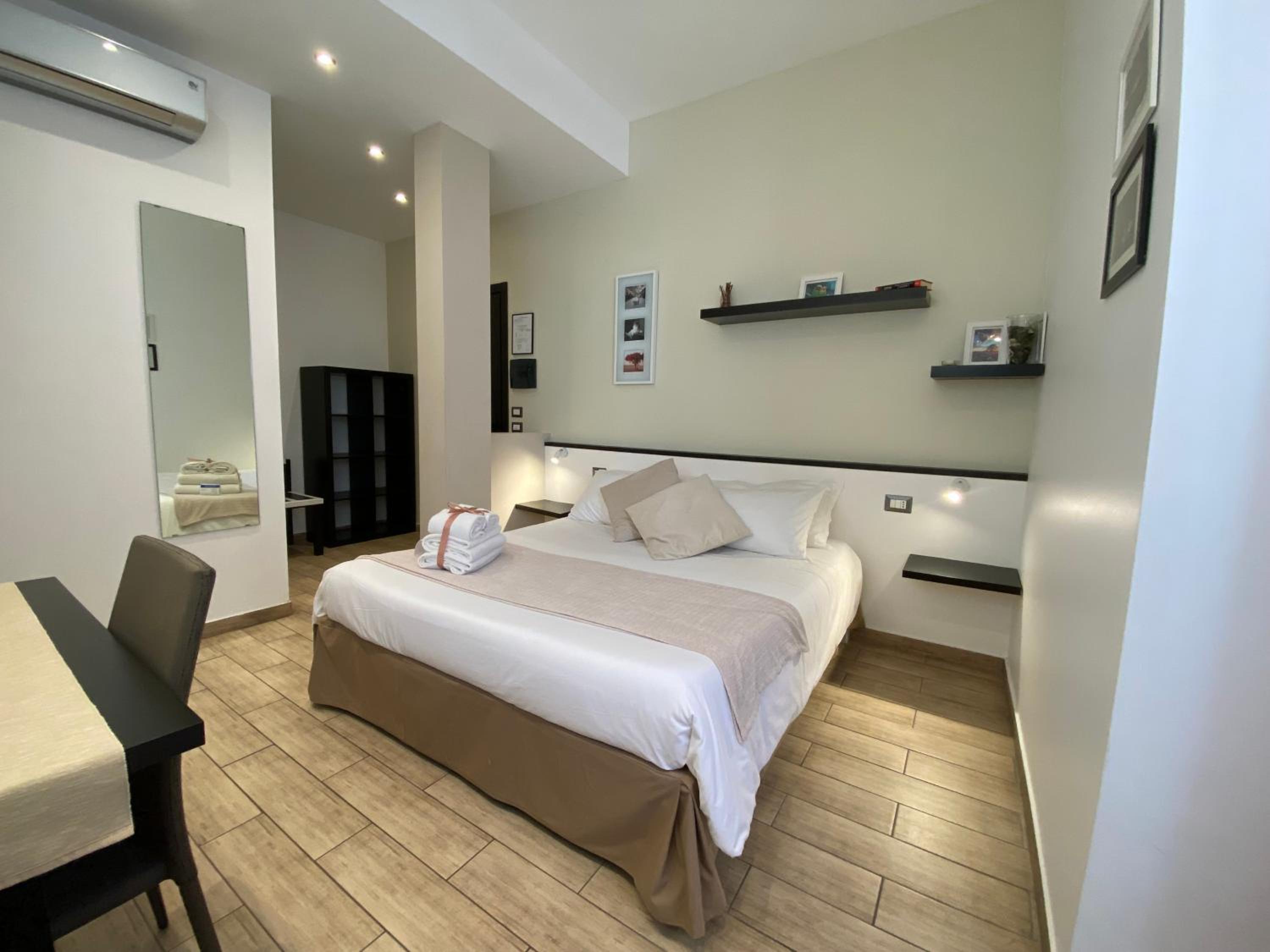 Economy Double Room photo 1