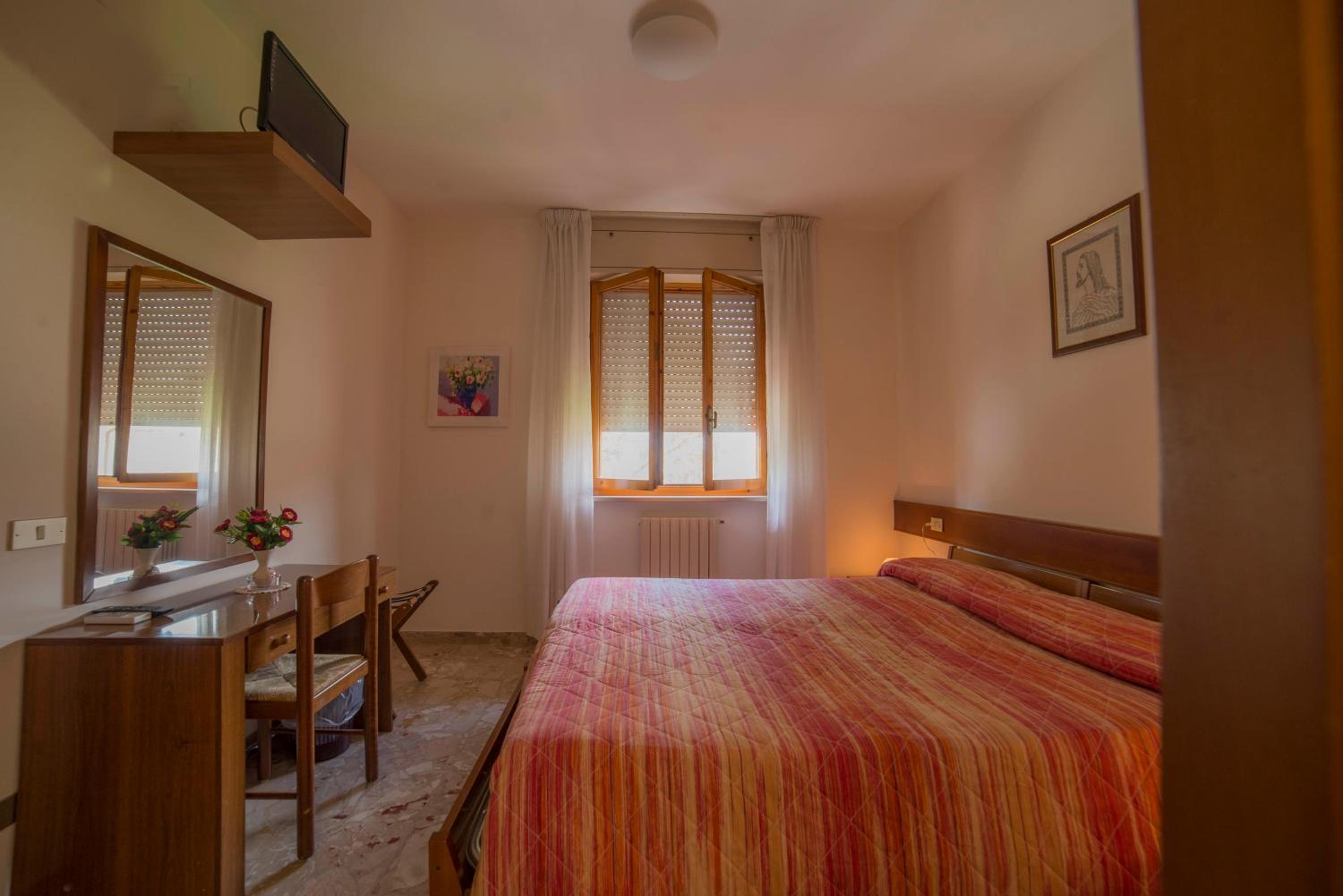 Double or Twin Room photo 2