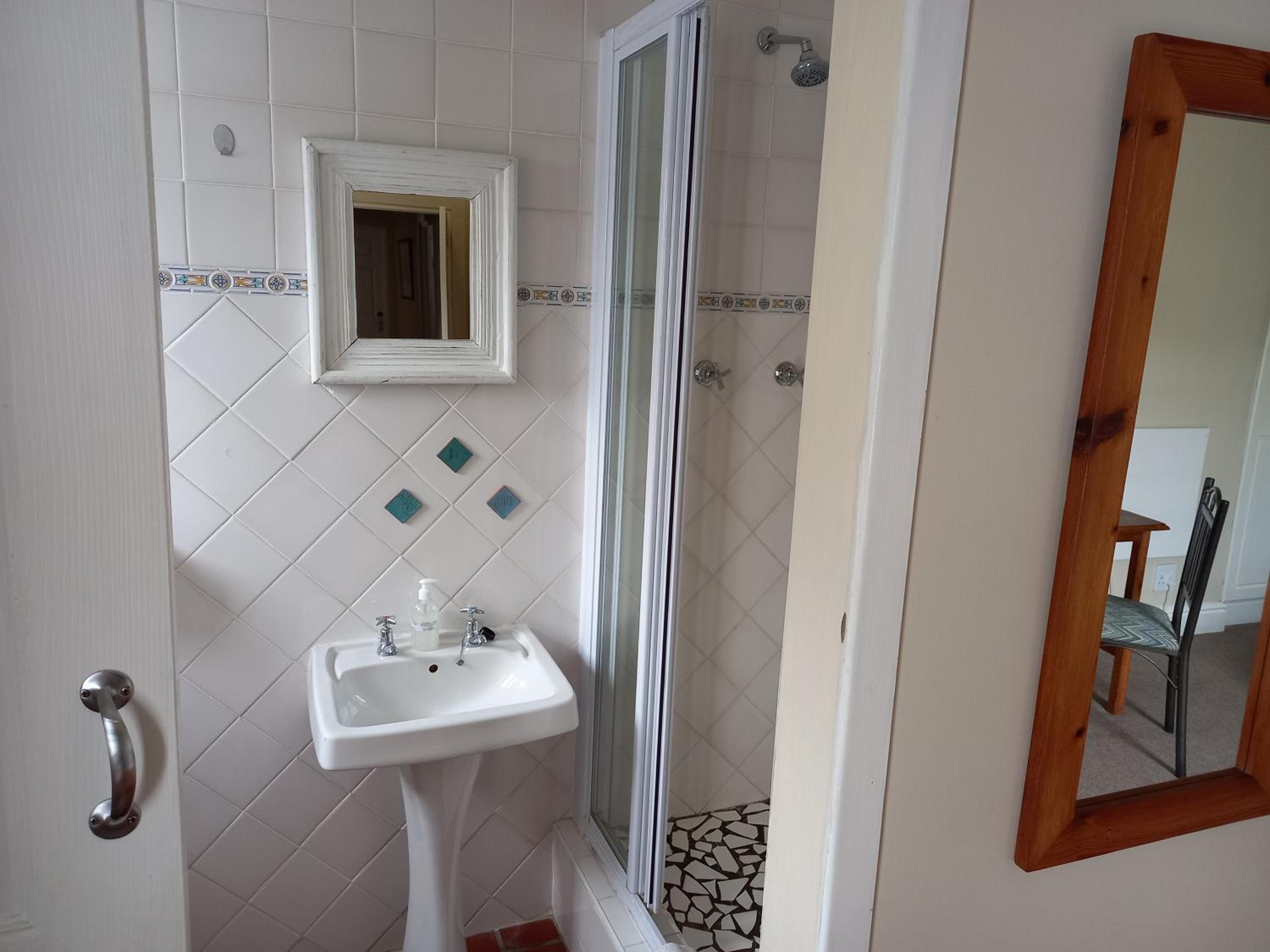 Twin/Double Room photo 3