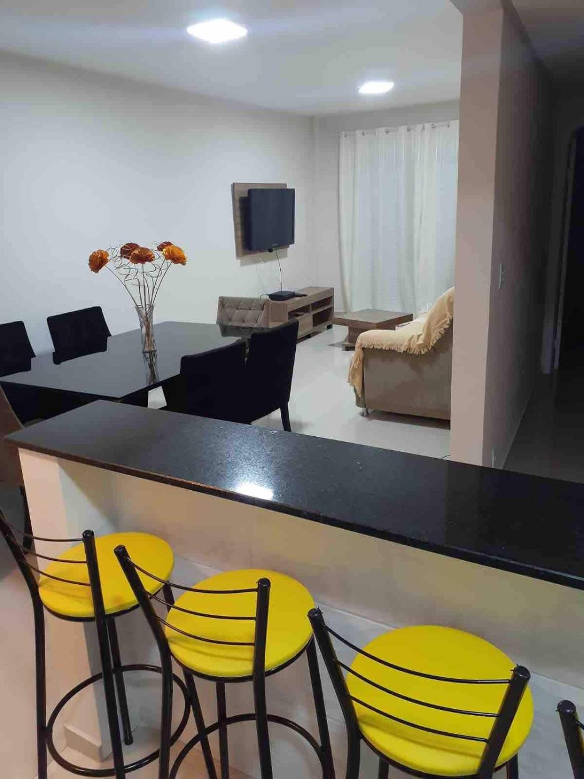 Apartment photo 2