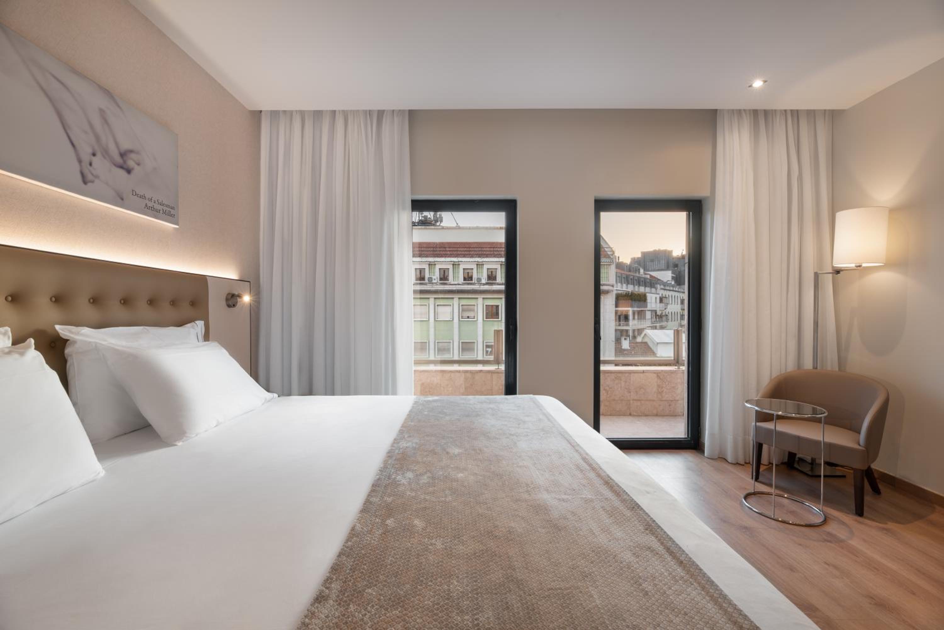 Double or Twin Room - Photo 9