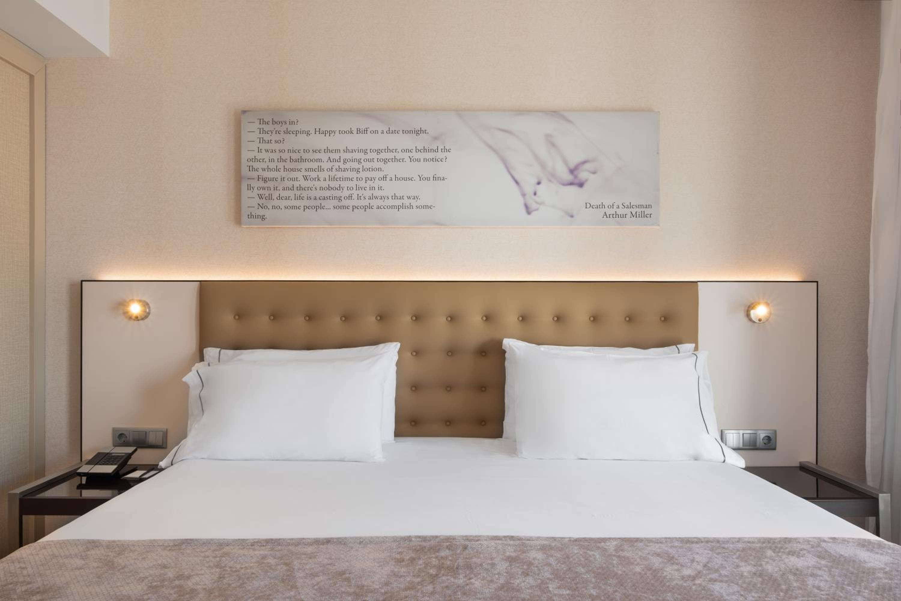 Double or Twin Room - Photo 10