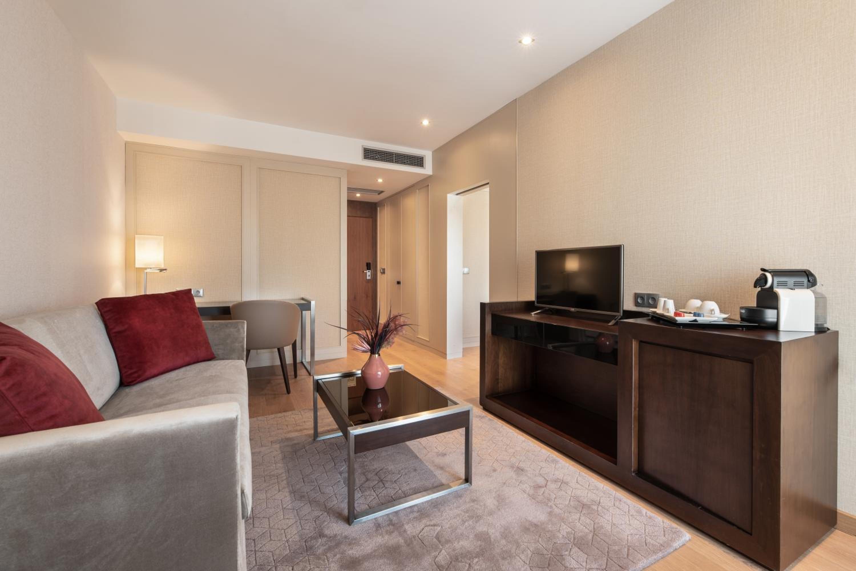 Junior Suite - Photo 9