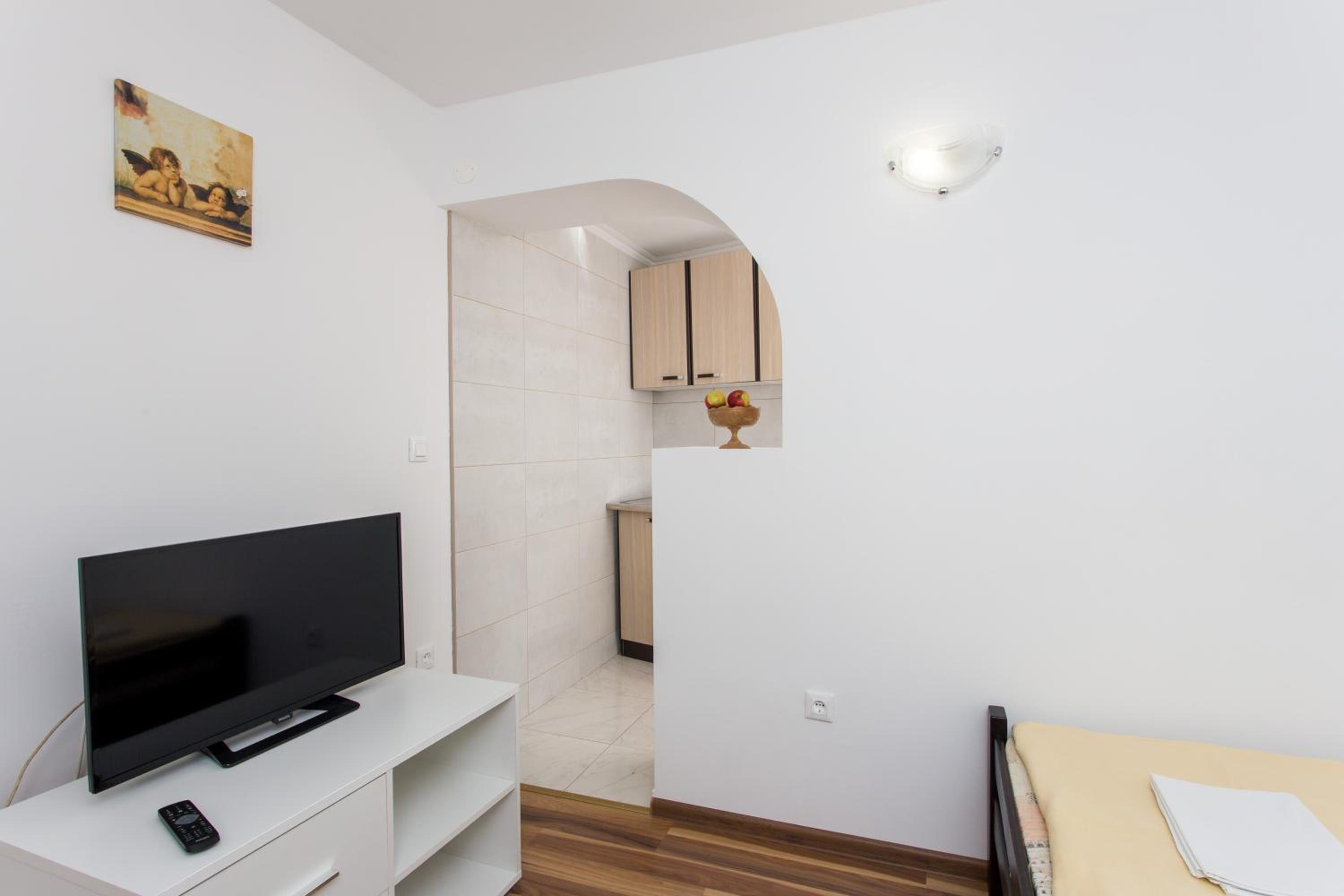 Two-Bedroom Apartment with Shared Terrace and Sea View