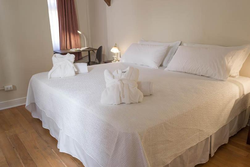 Superior King Suite photo 2