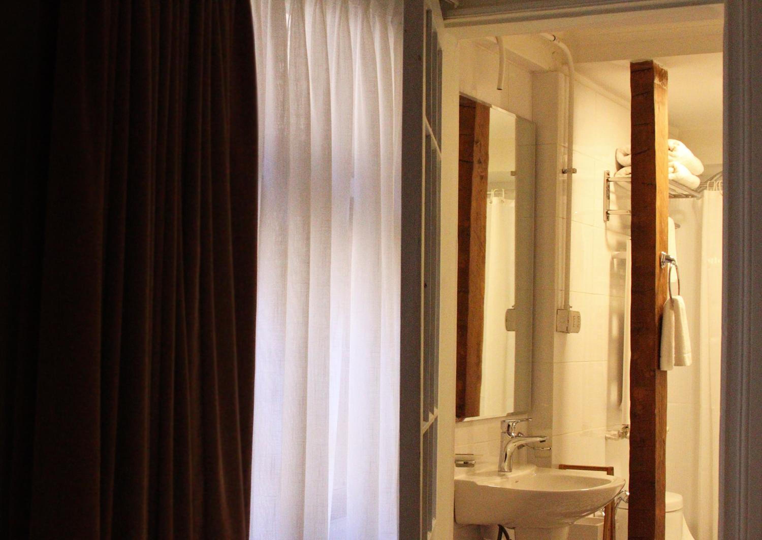 Superior King Suite photo 3