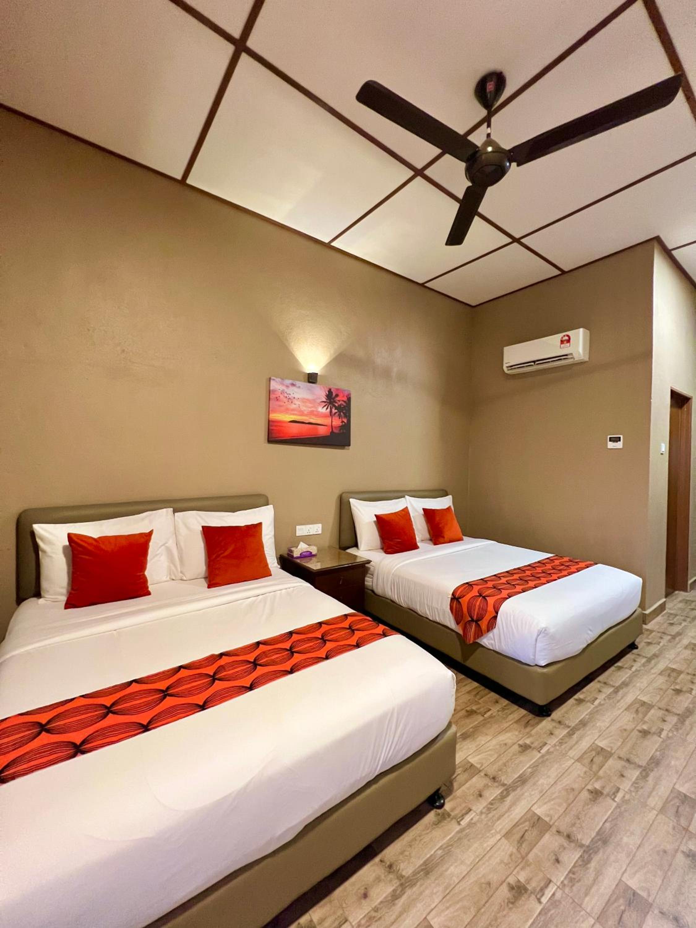 Deluxe Family Room - Photo 3