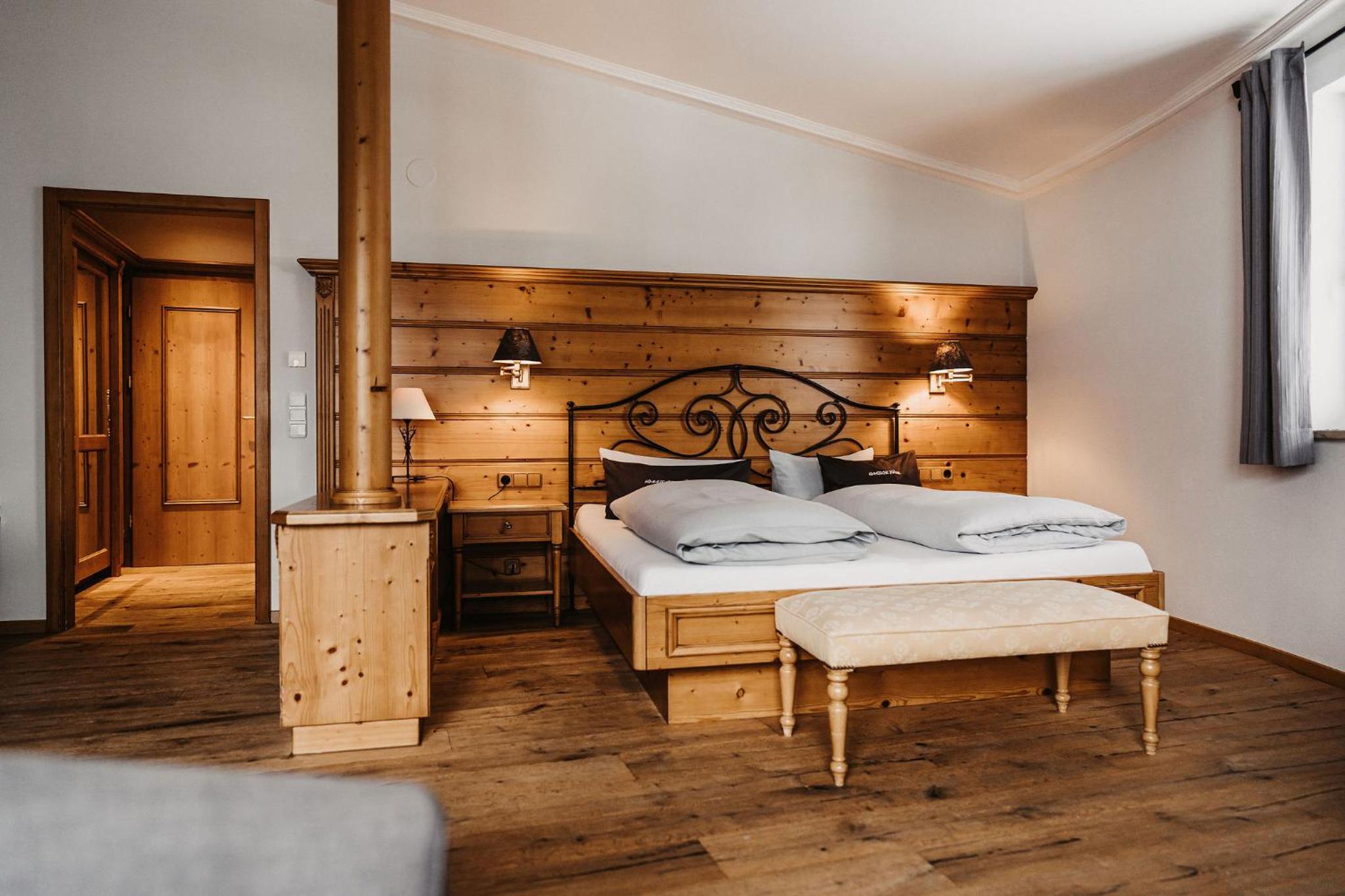 Large Double Room - Photo 1