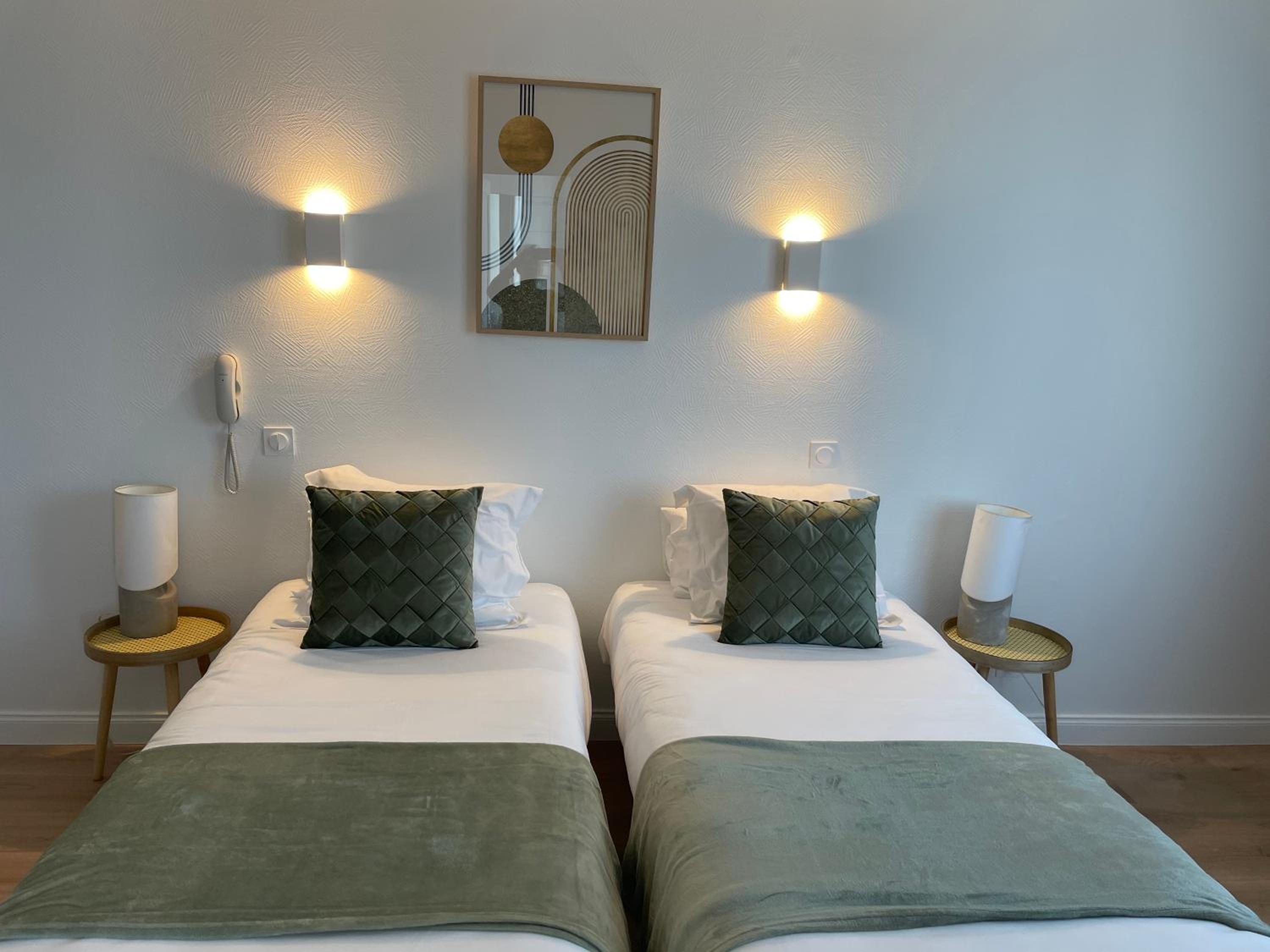 Twin  Room - Photo 4