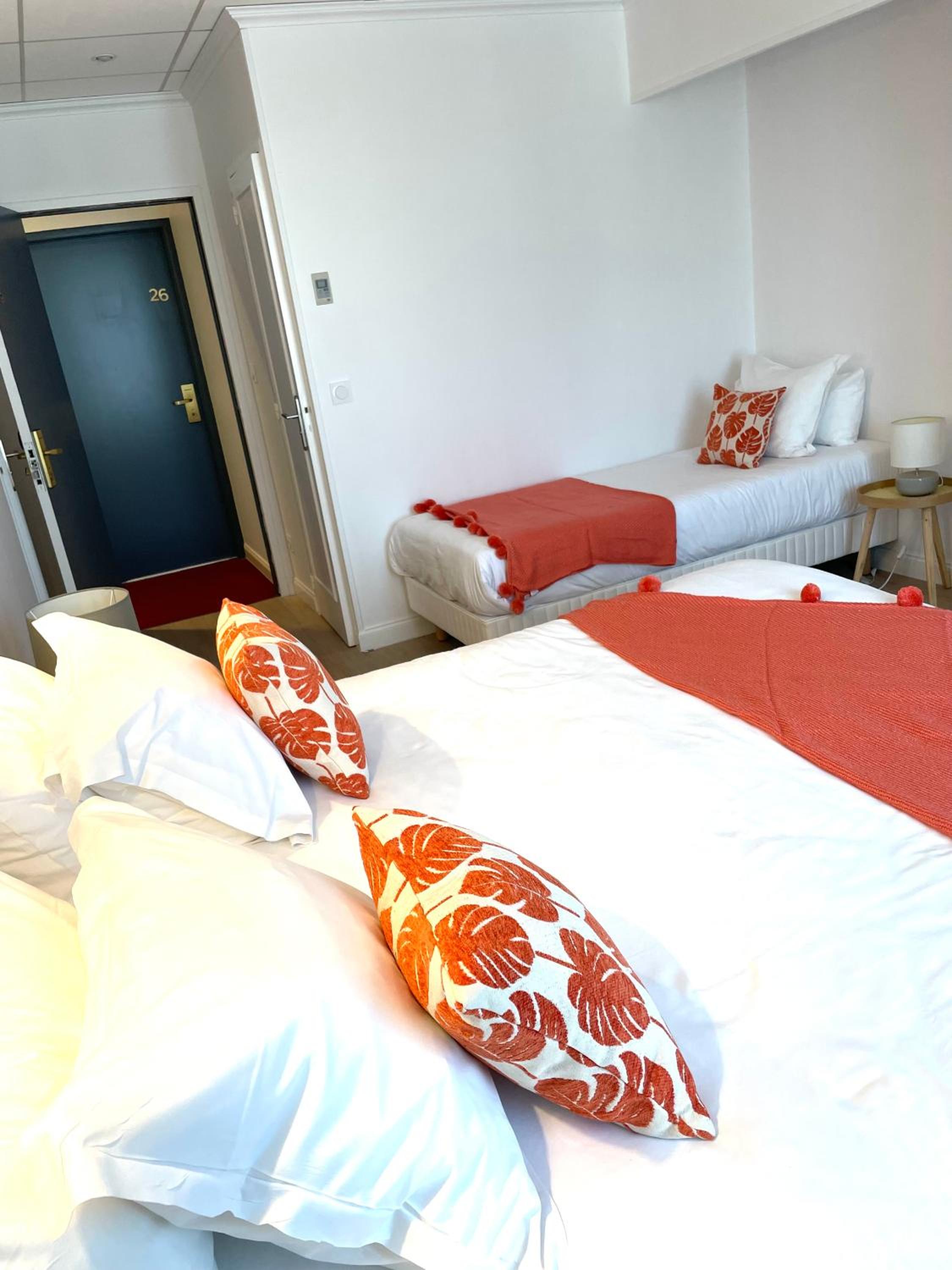 Triple Room - Photo 12