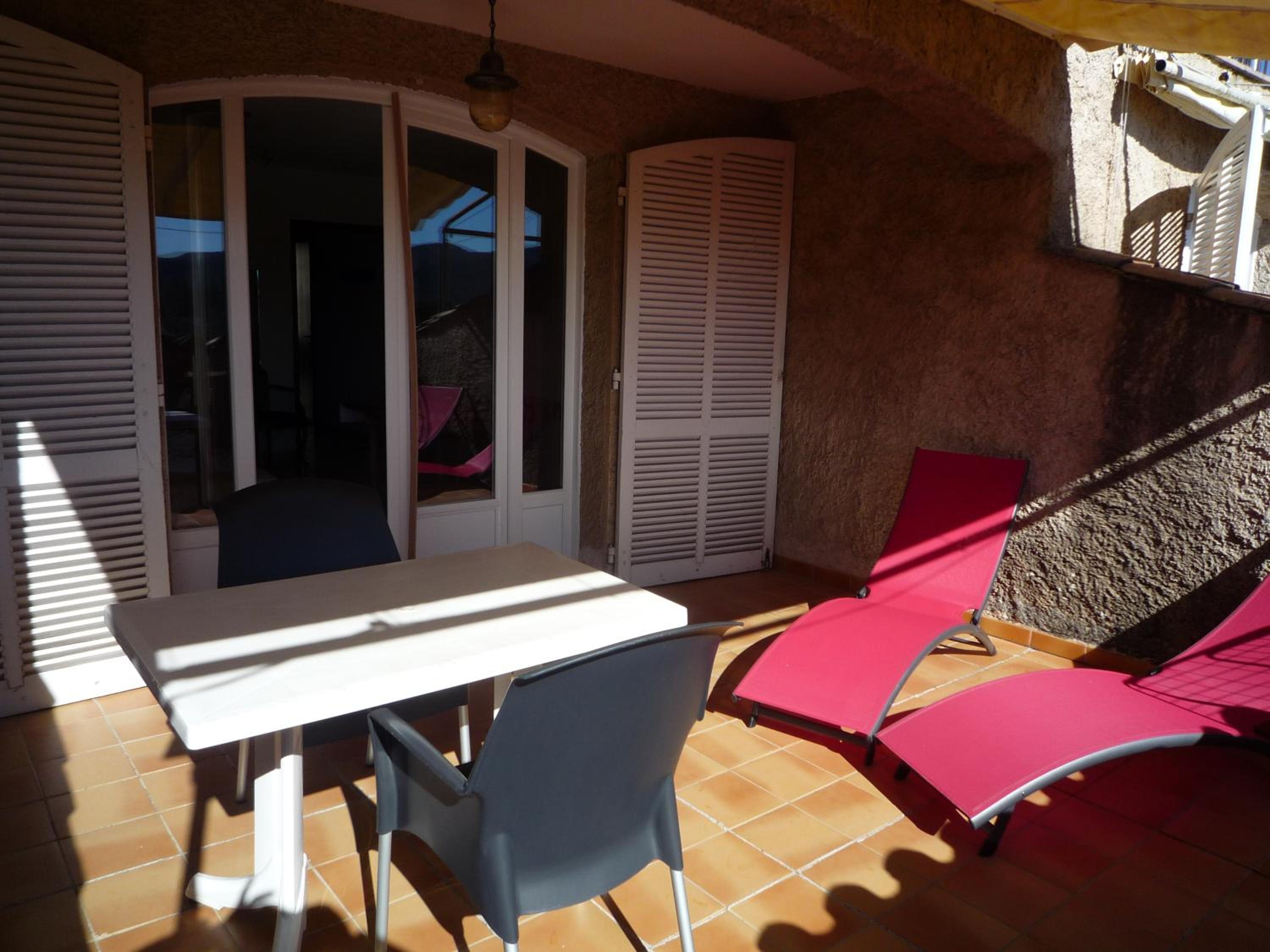 Double Room with Pool View