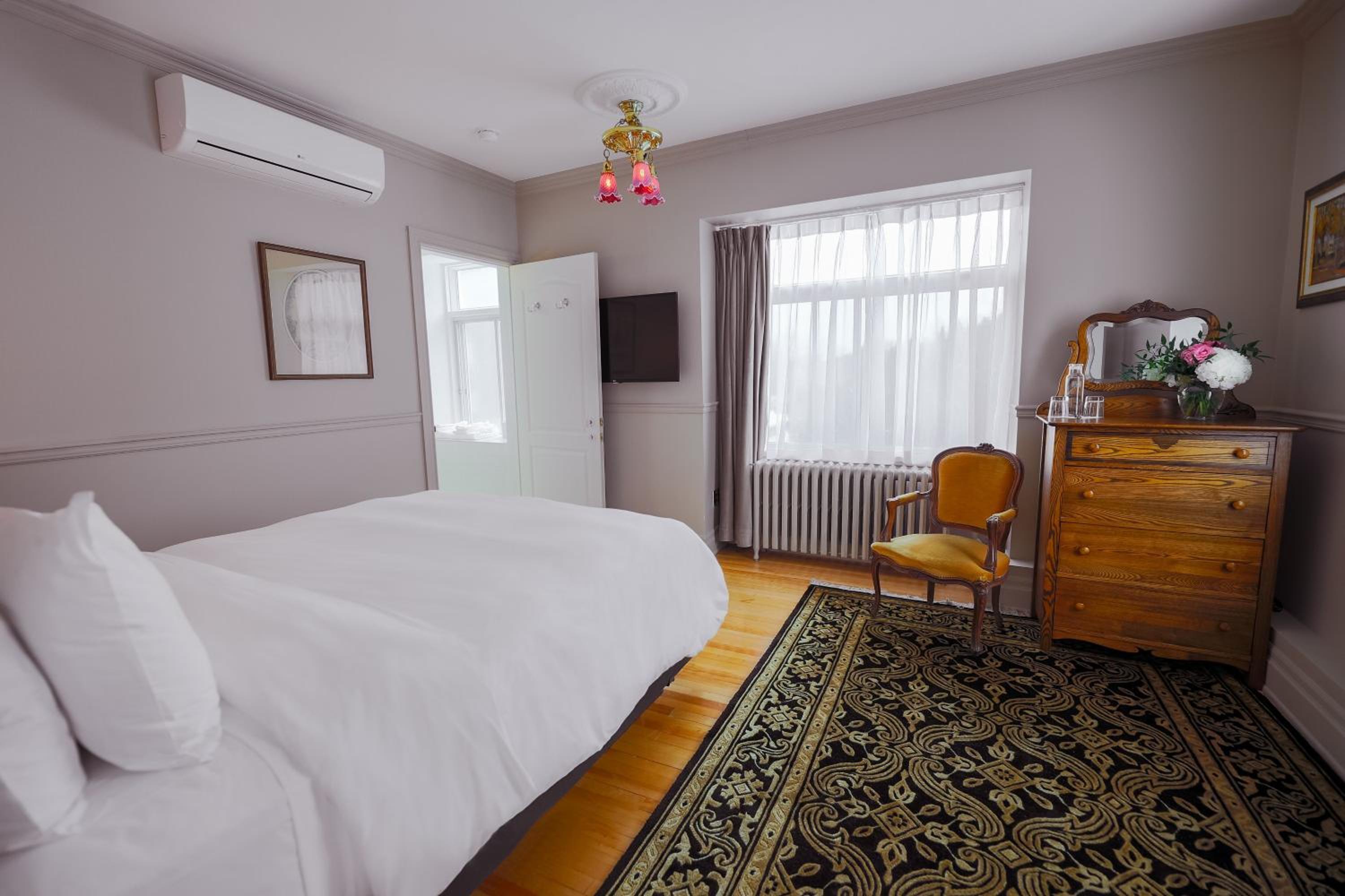 Standard Double Room - Photo 2