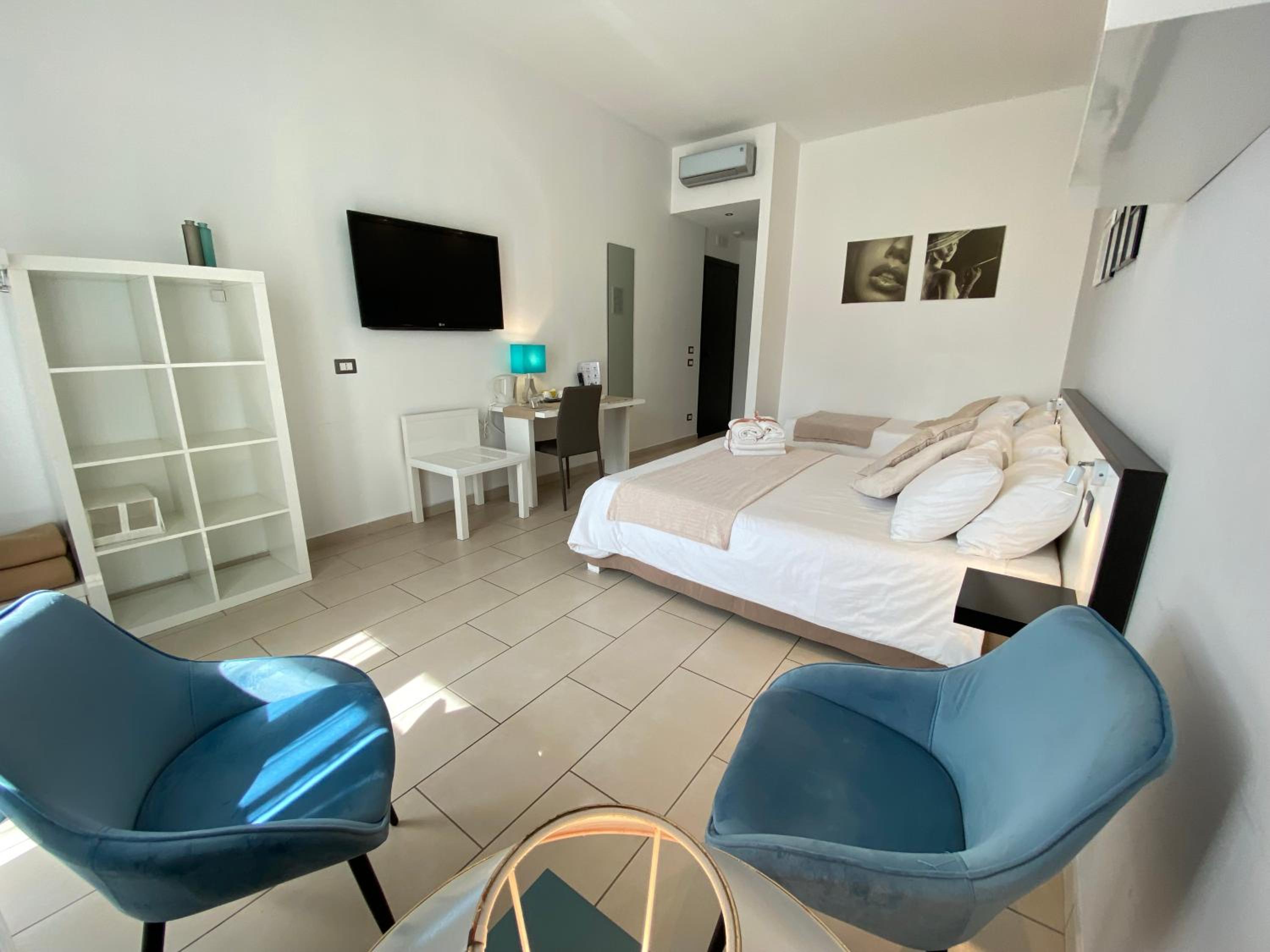 Superior Triple Room photo 3