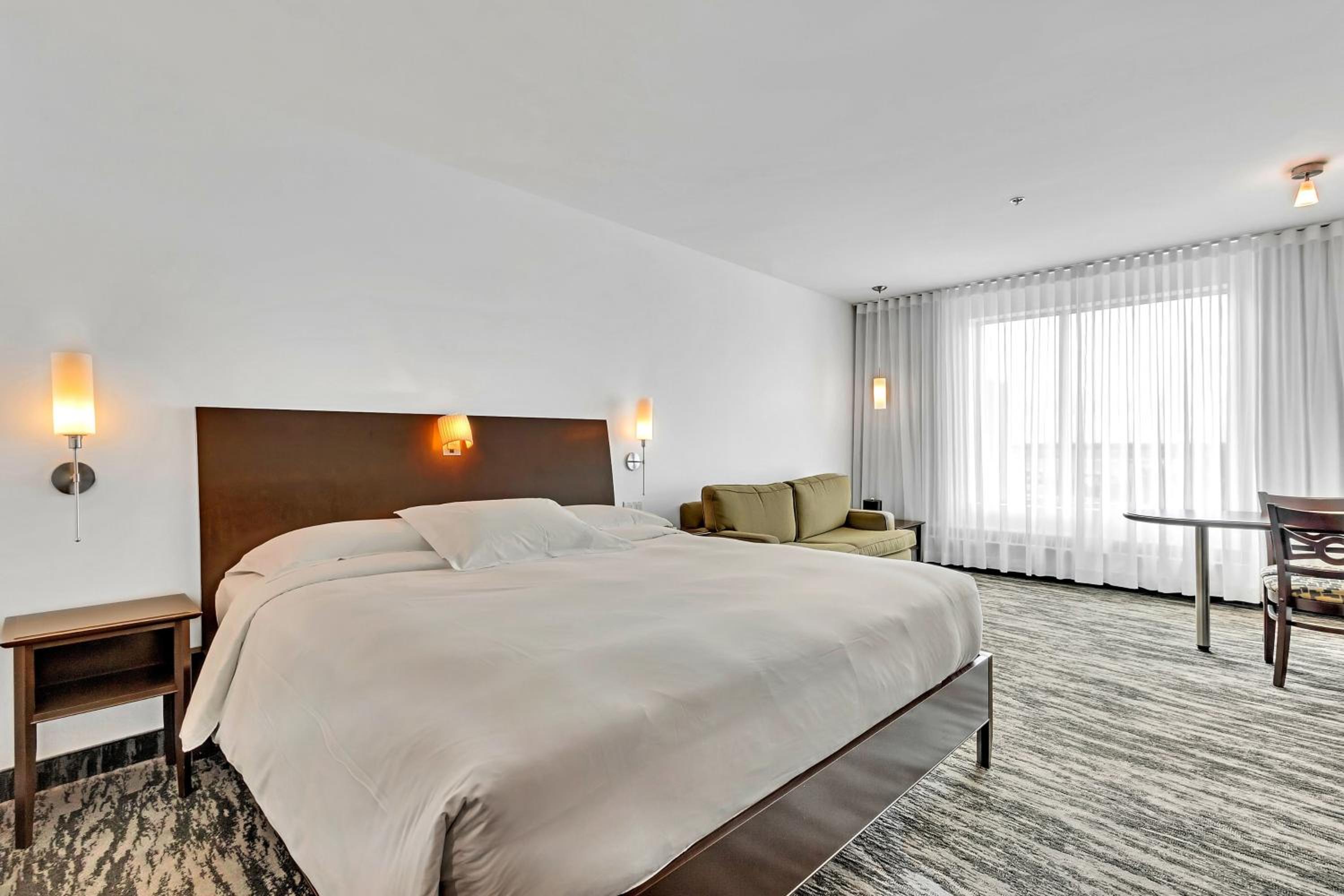 Standard King Room