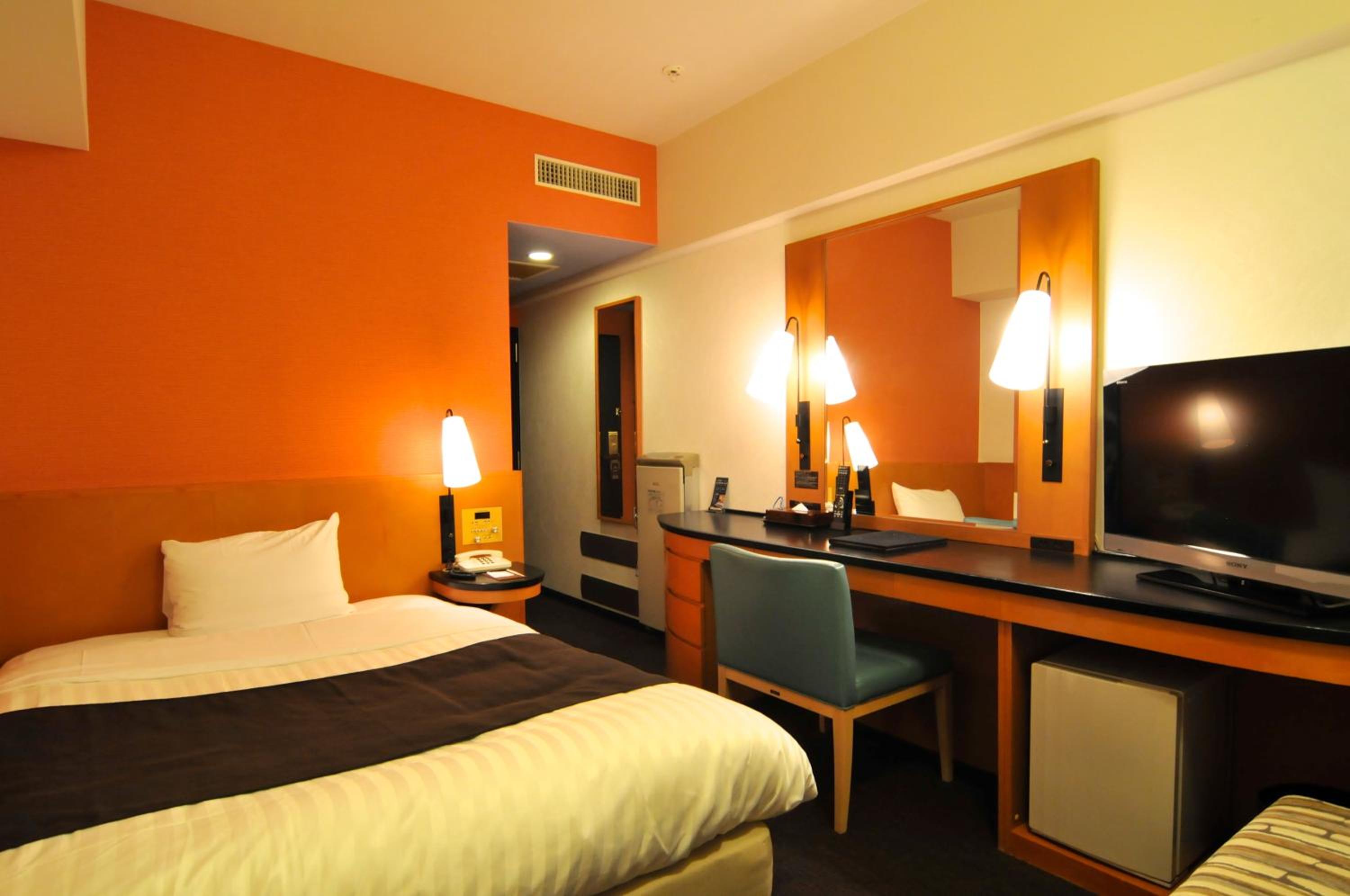 Small Double Room - Non-Smoking photo 1