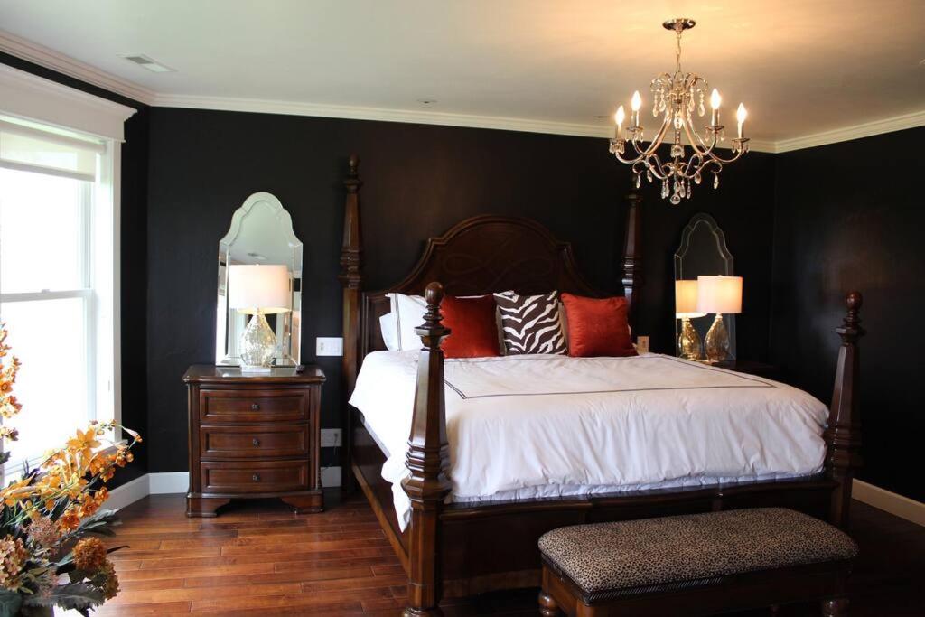 Three-Bedroom Villa photo 1