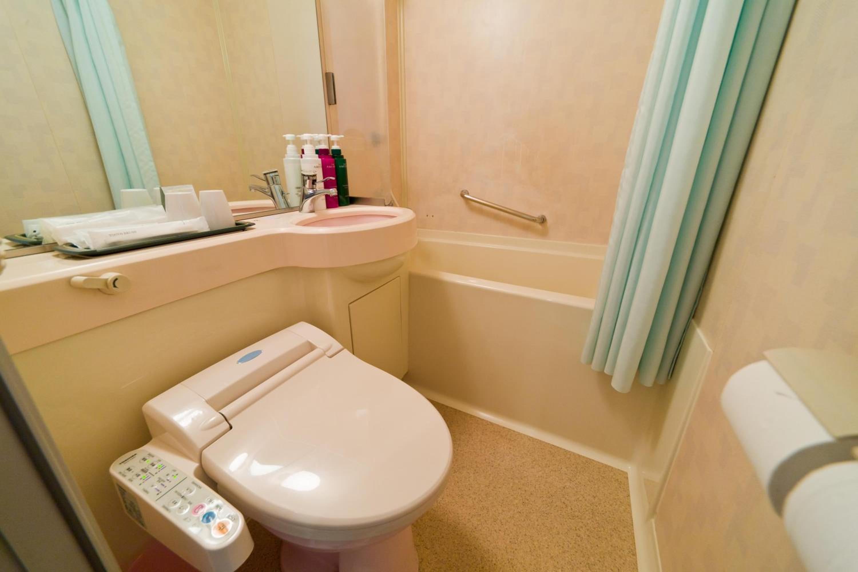 Twin Room - Non-Smoking - Photo 7