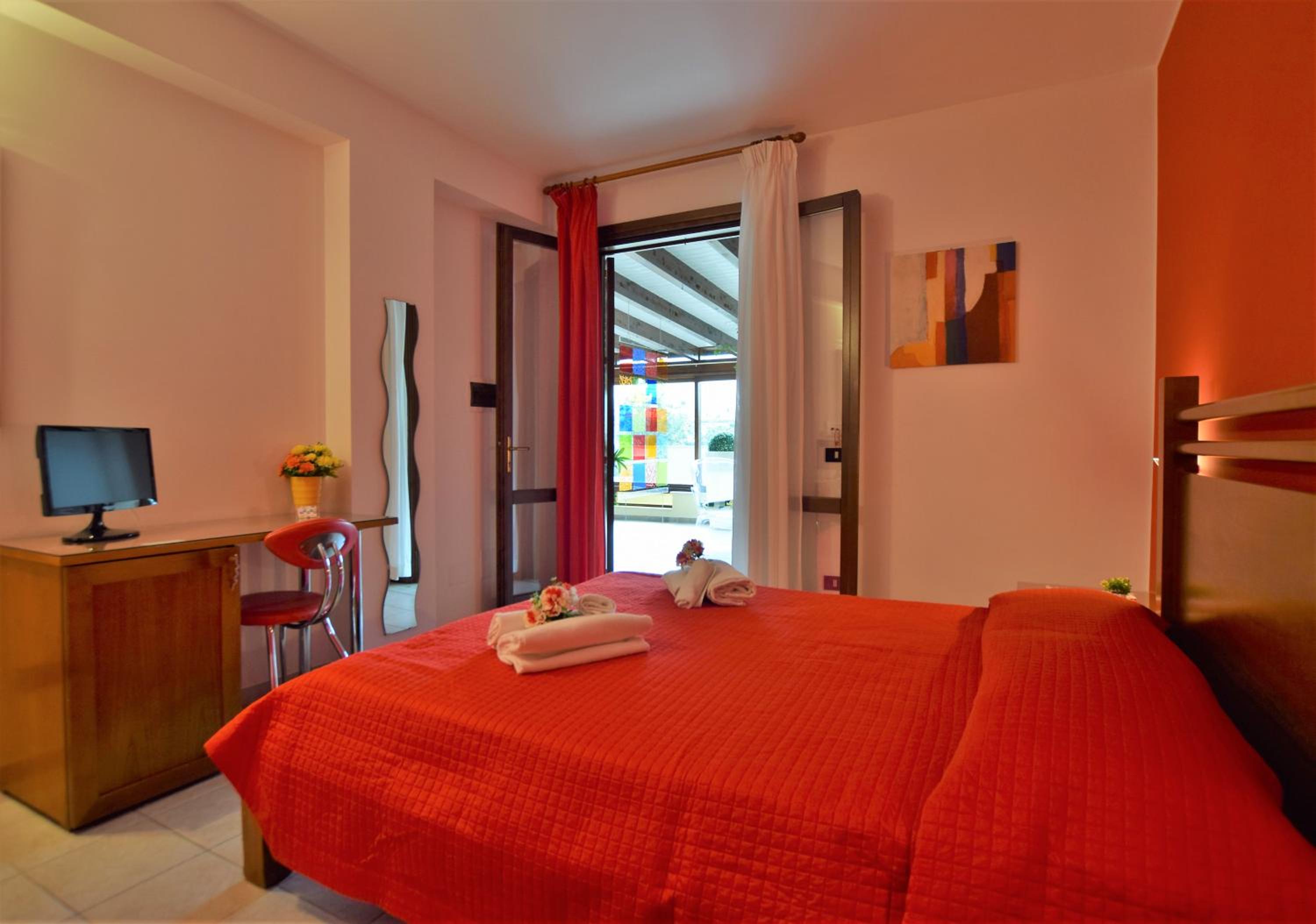 Double Room - Ground Floor photo 1