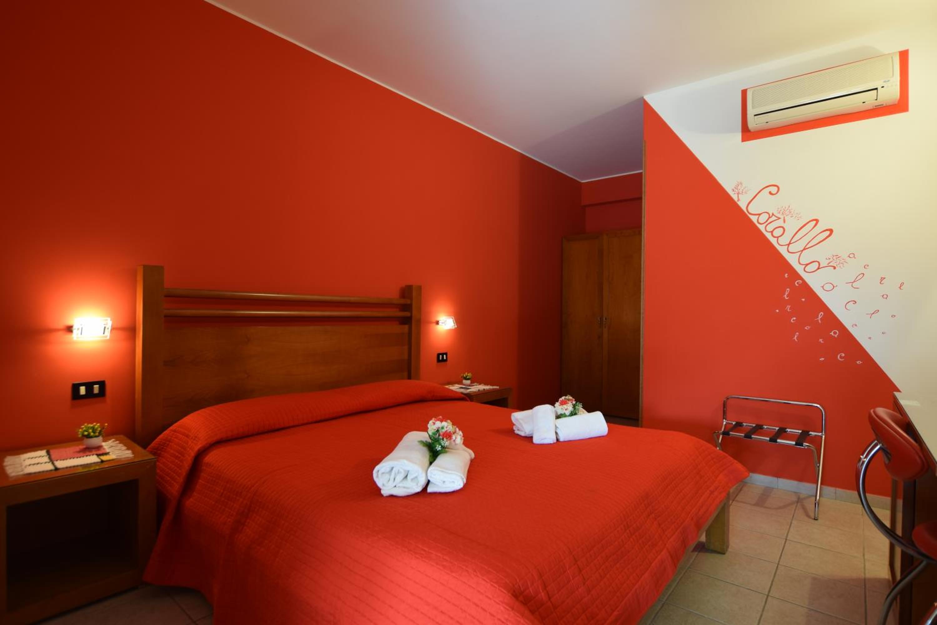 Double Room - Ground Floor photo 2