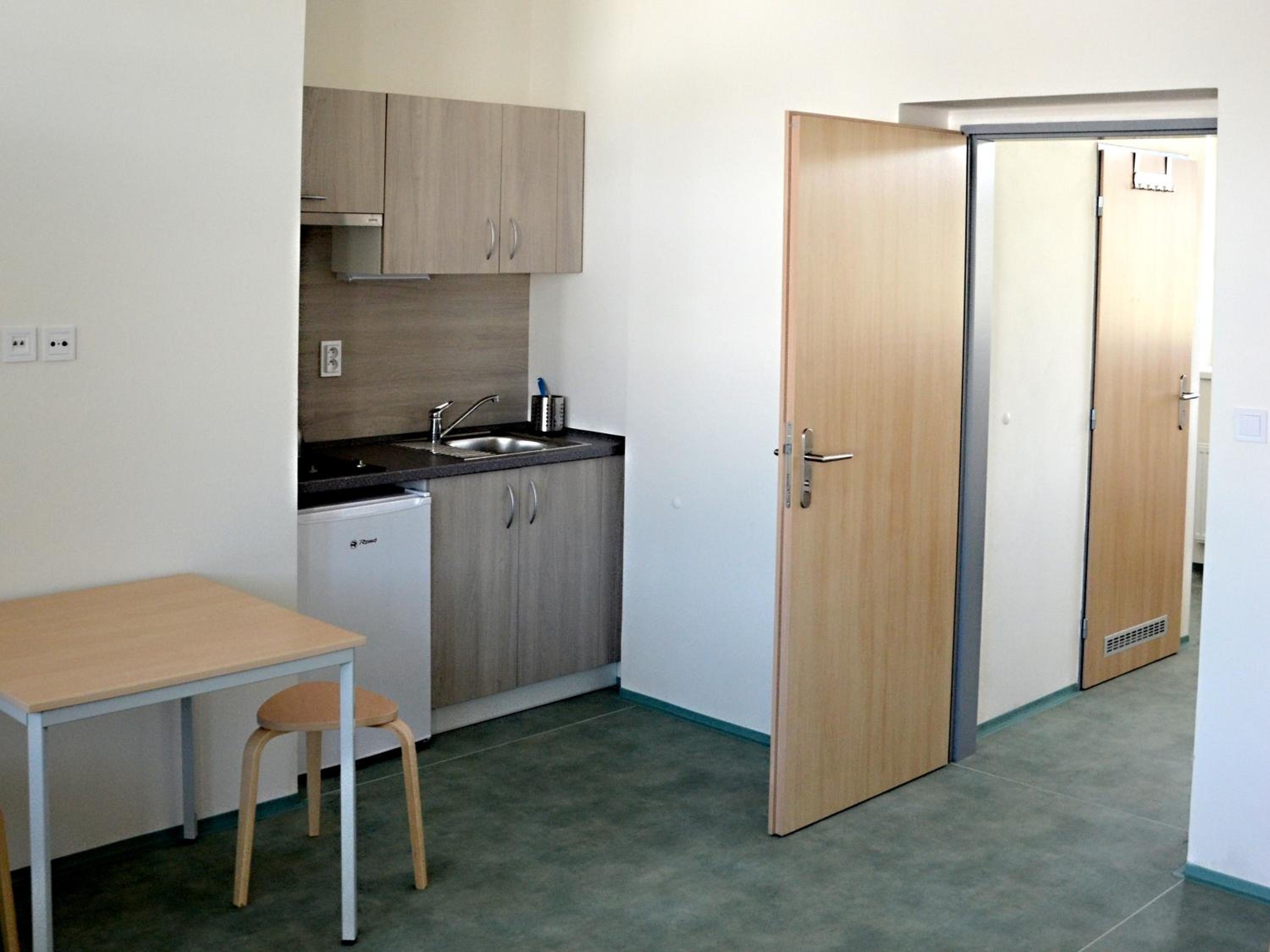 Apartment photo 2