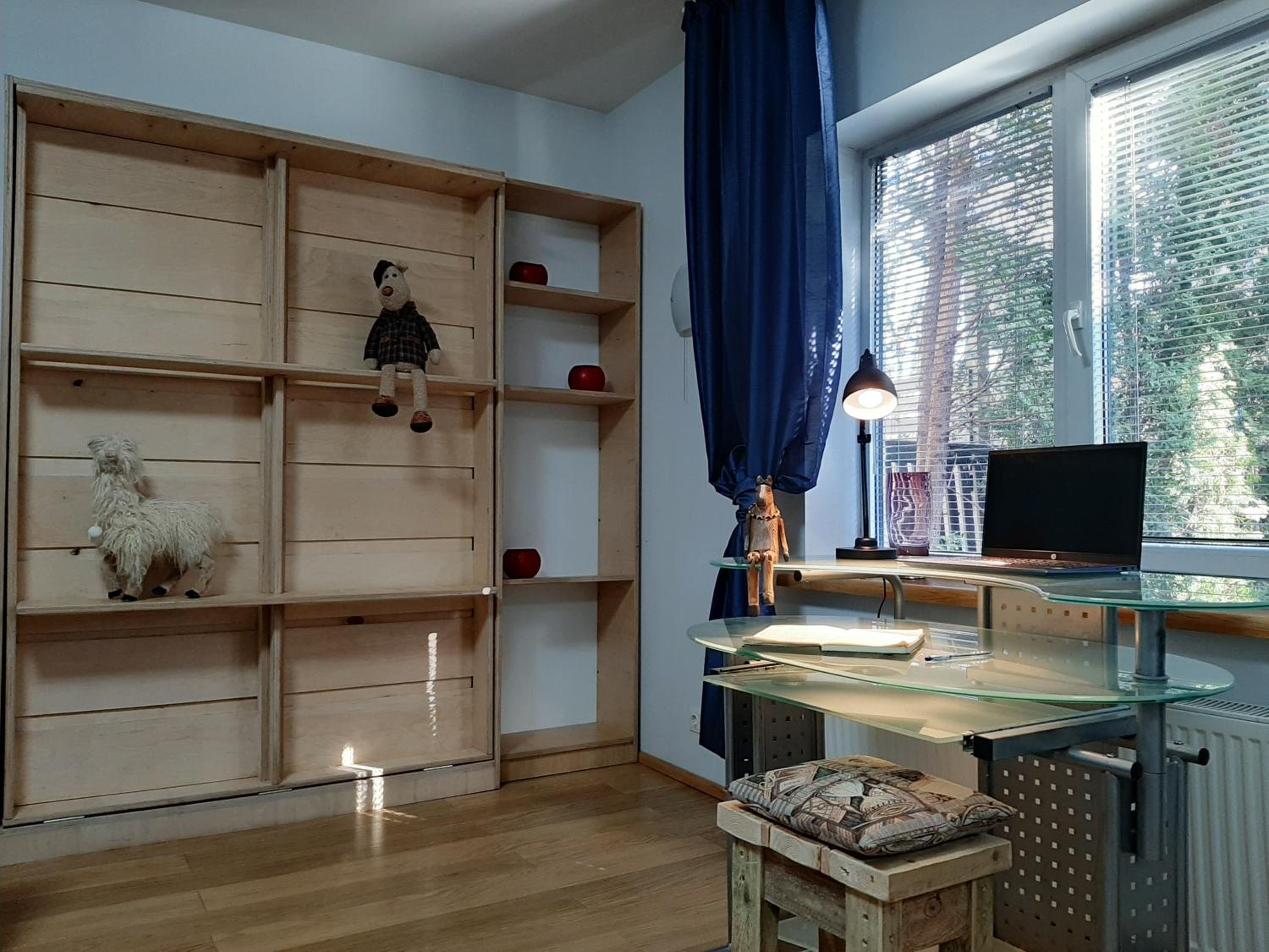 One-Bedroom Apartment - Photo 2