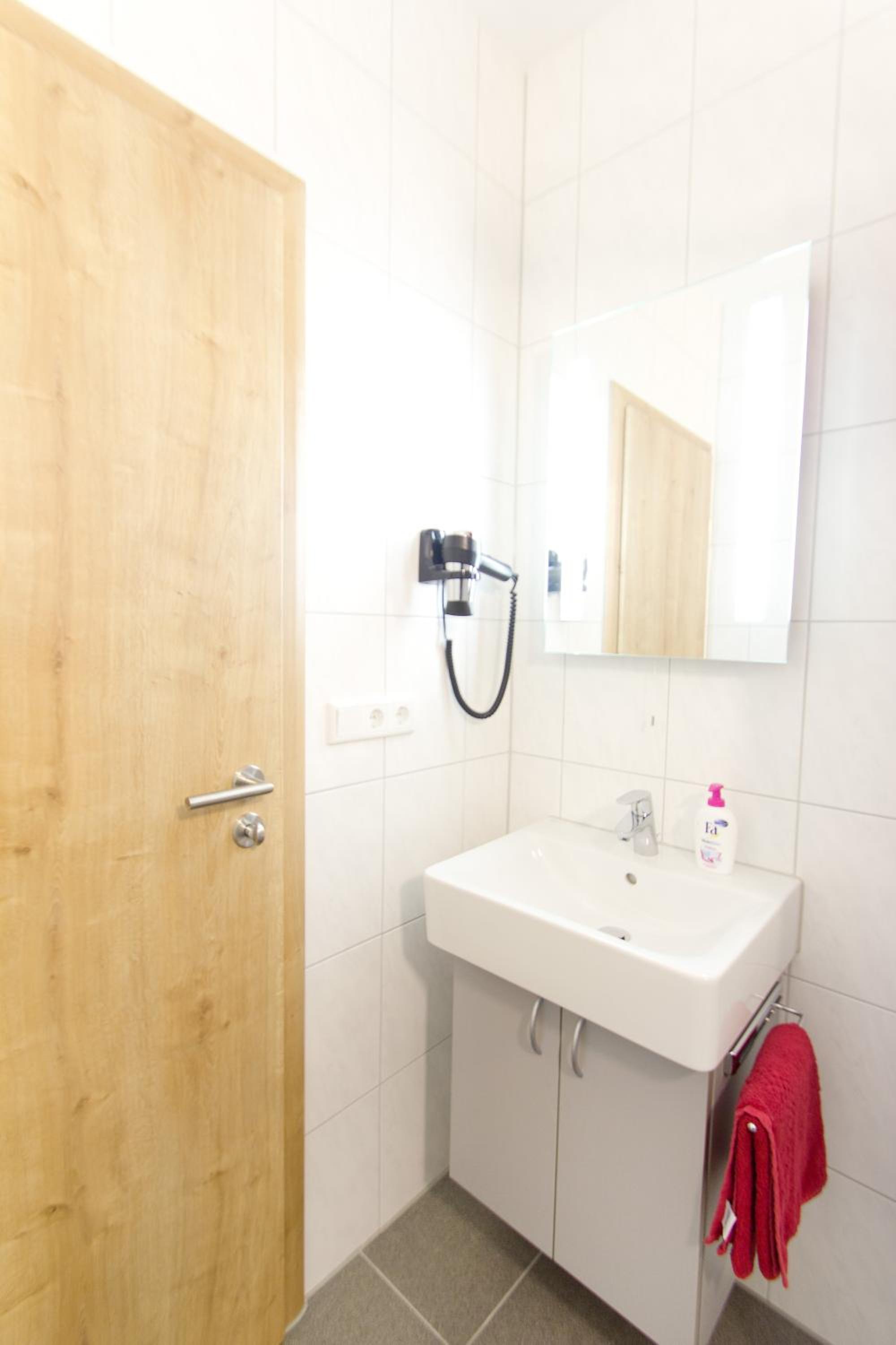 Single Room photo 2