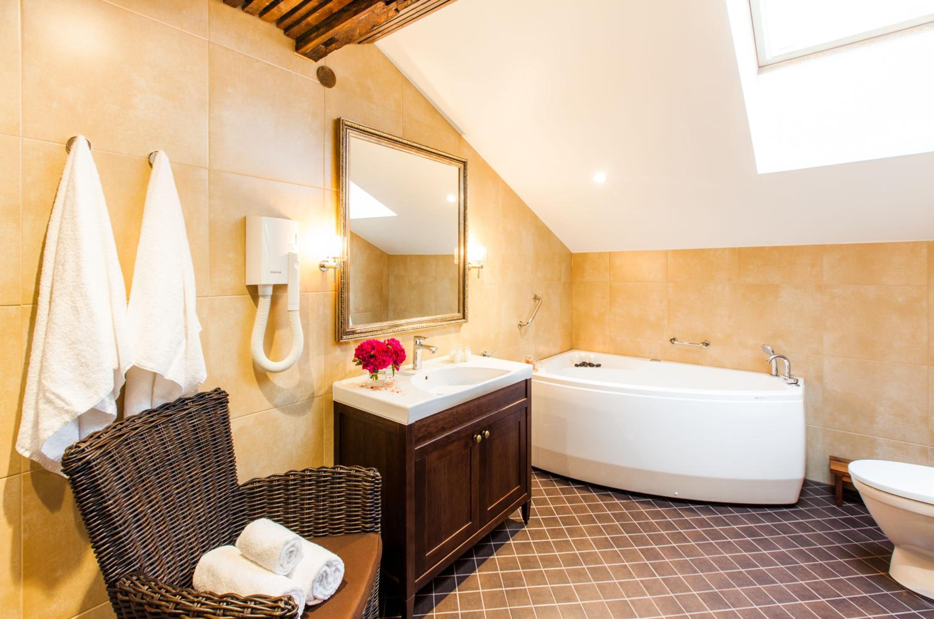 Zen Deluxe Junior Suite with SPA Bath - Photo 6