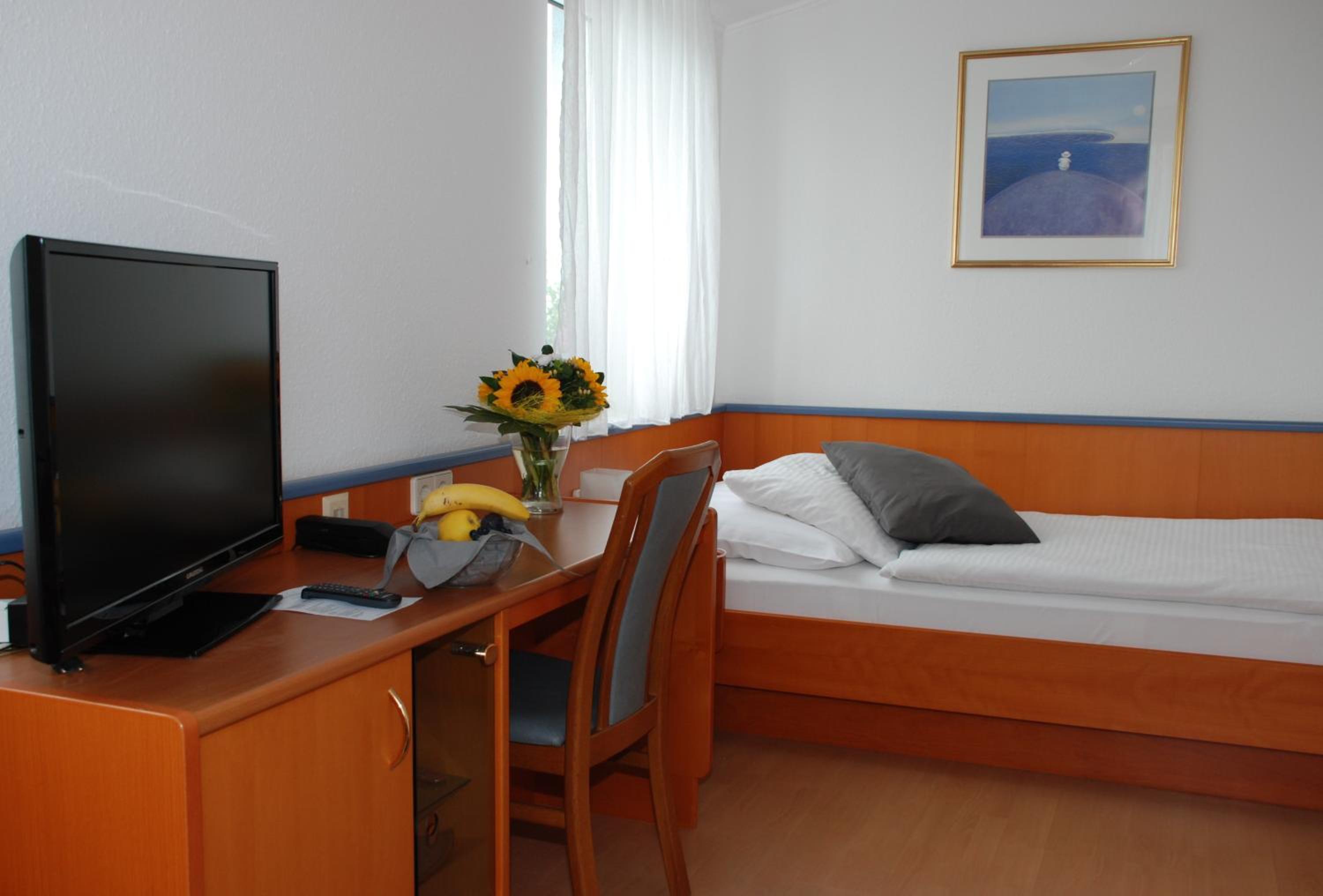 Single Room photo 2