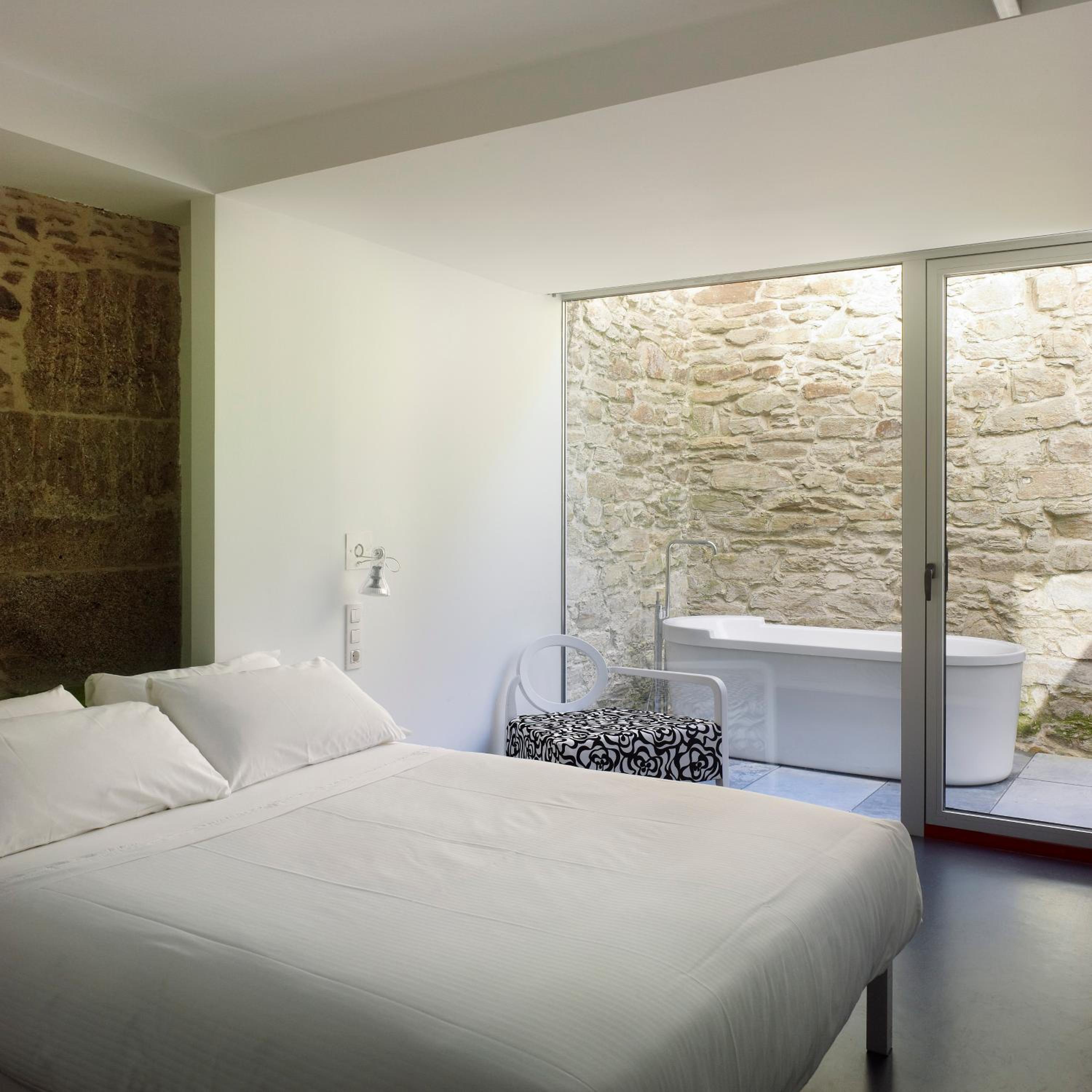 Double Room with Bath - Photo 1