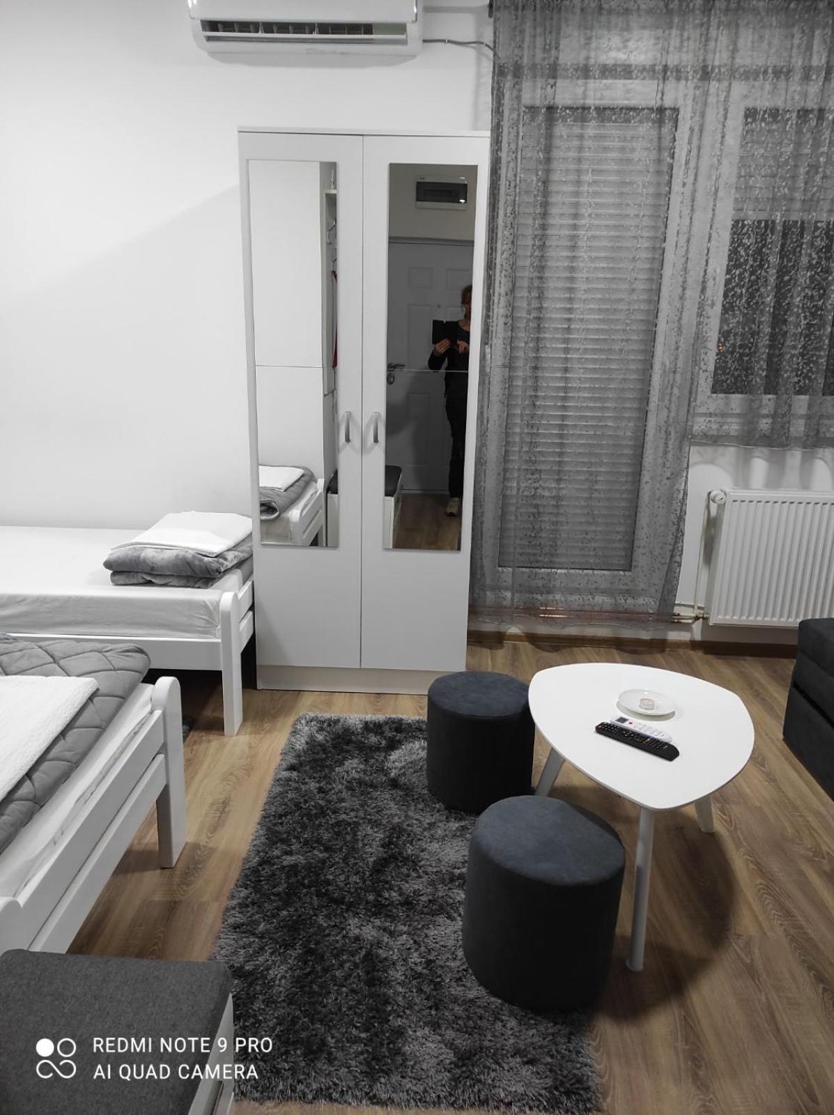 One-Bedroom Apartment photo 3