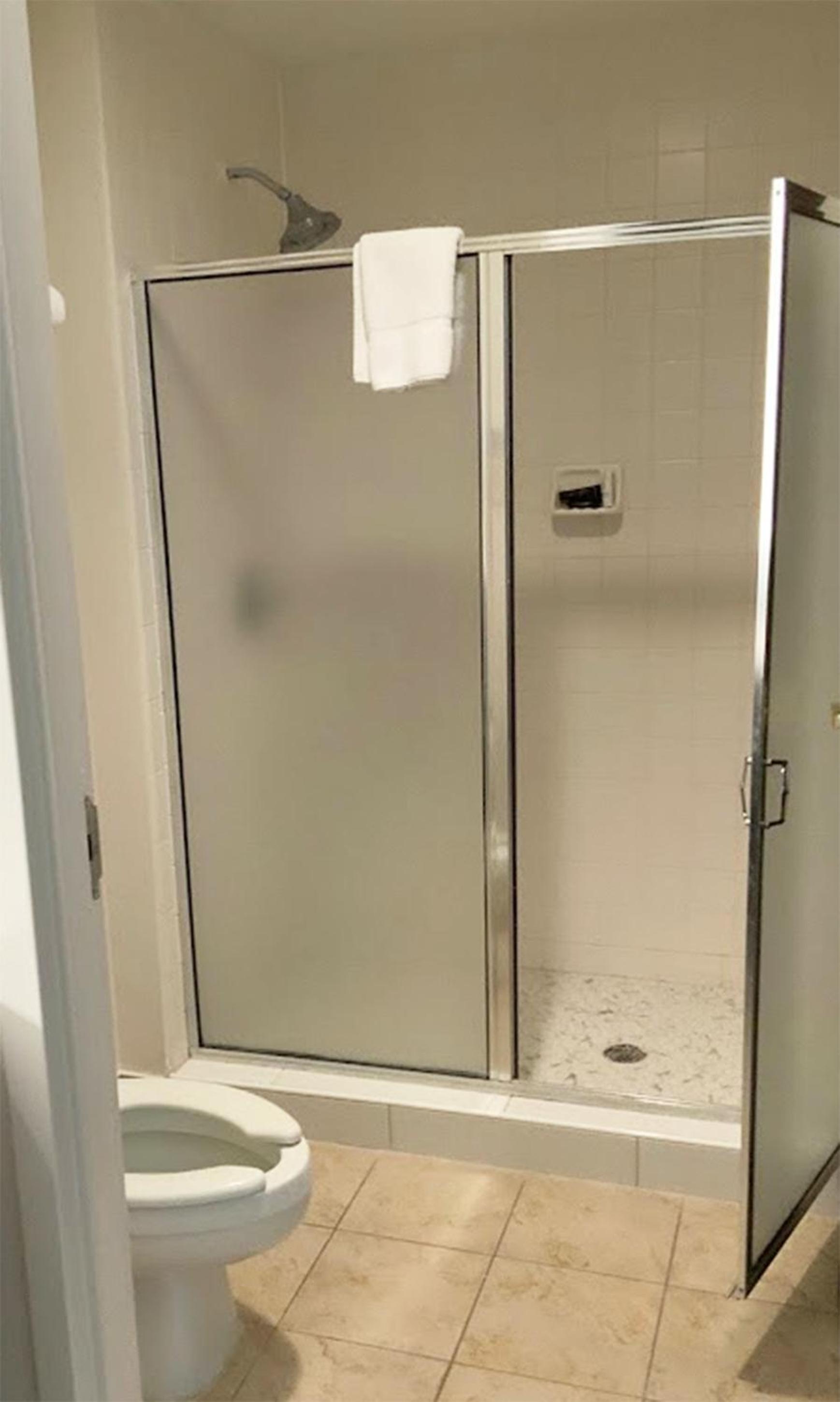 King Room - Mobility Access/Non-Smoking - Photo 4