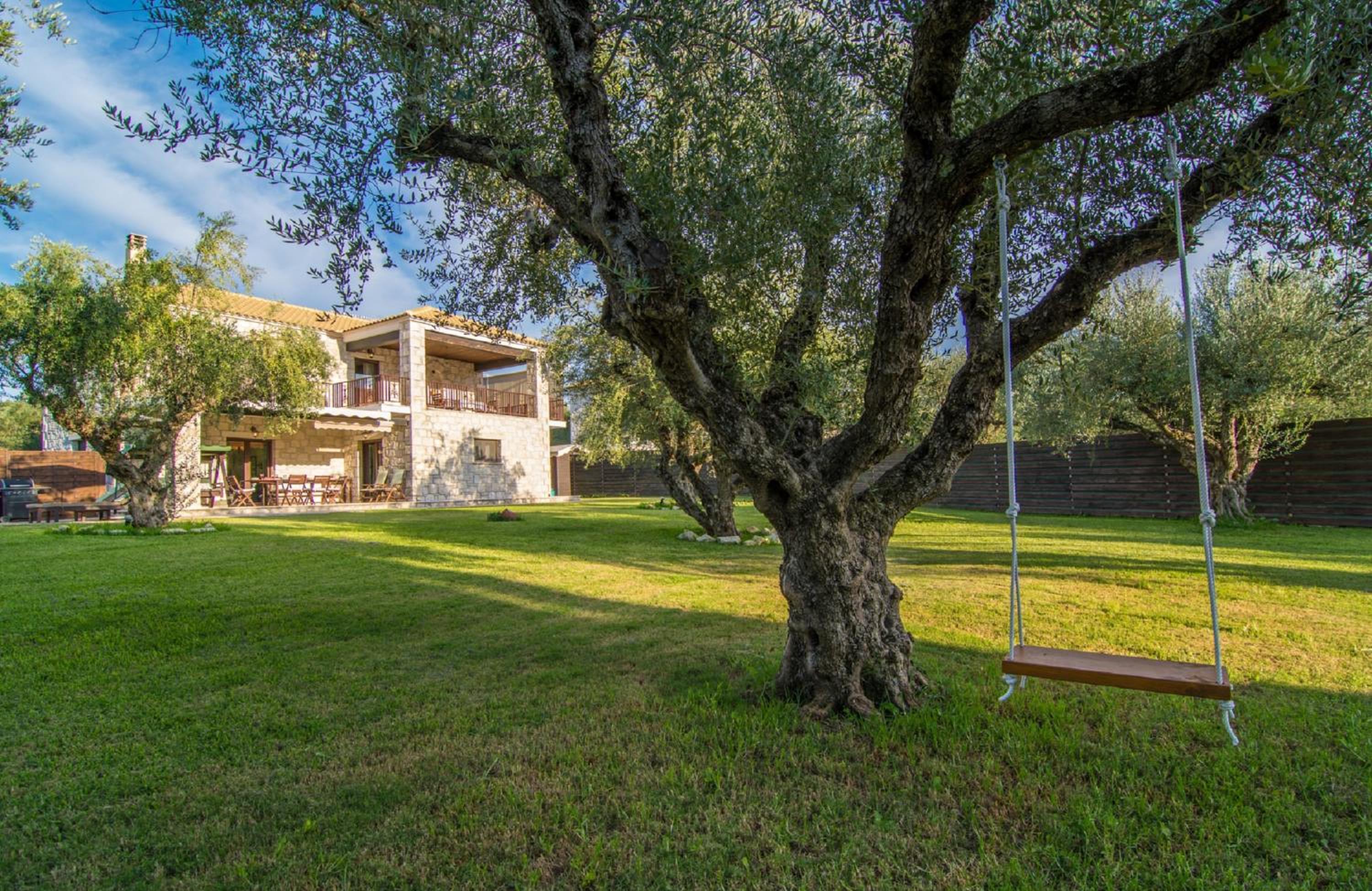 Villa with Private Pool photo 2