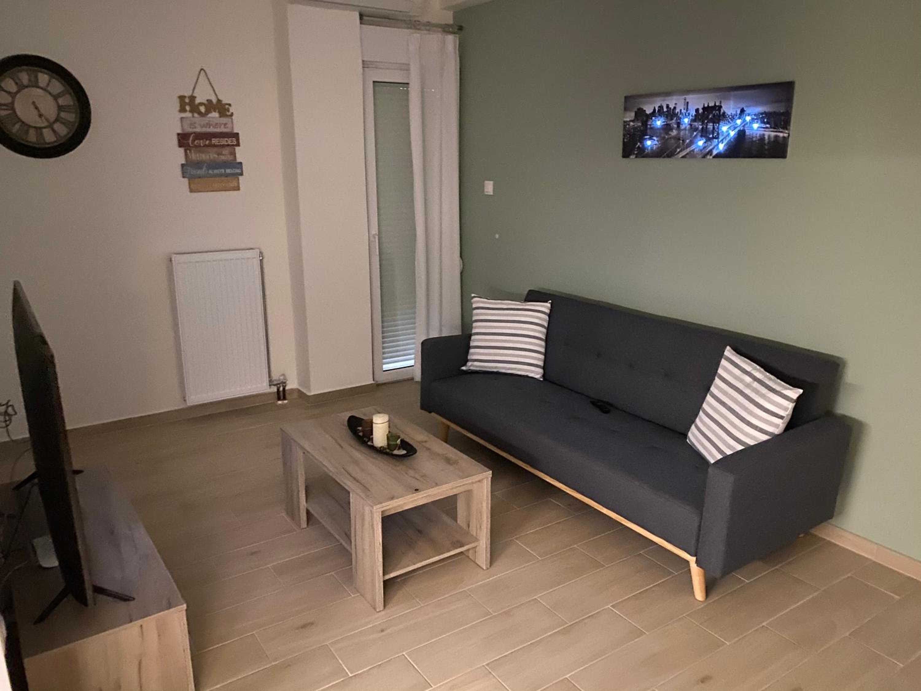 One-Bedroom Apartment - Photo 14