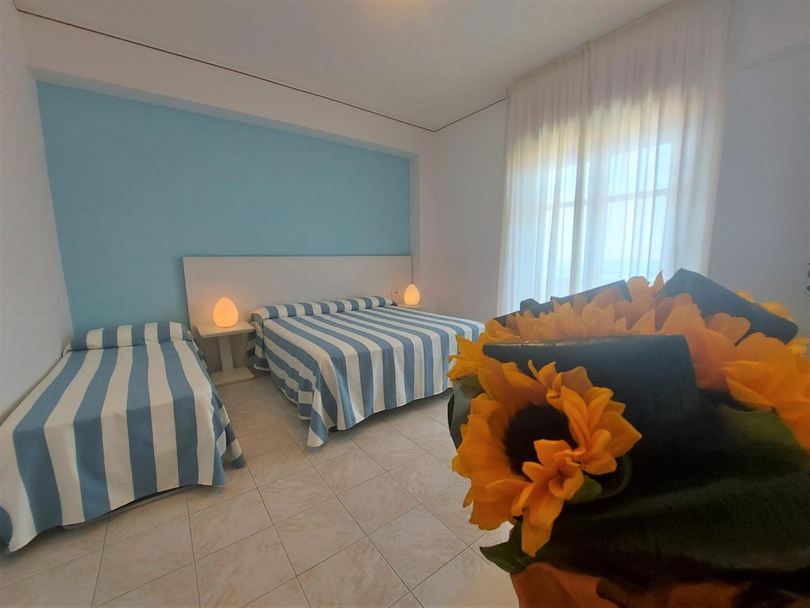 Quadruple Room with Sea View