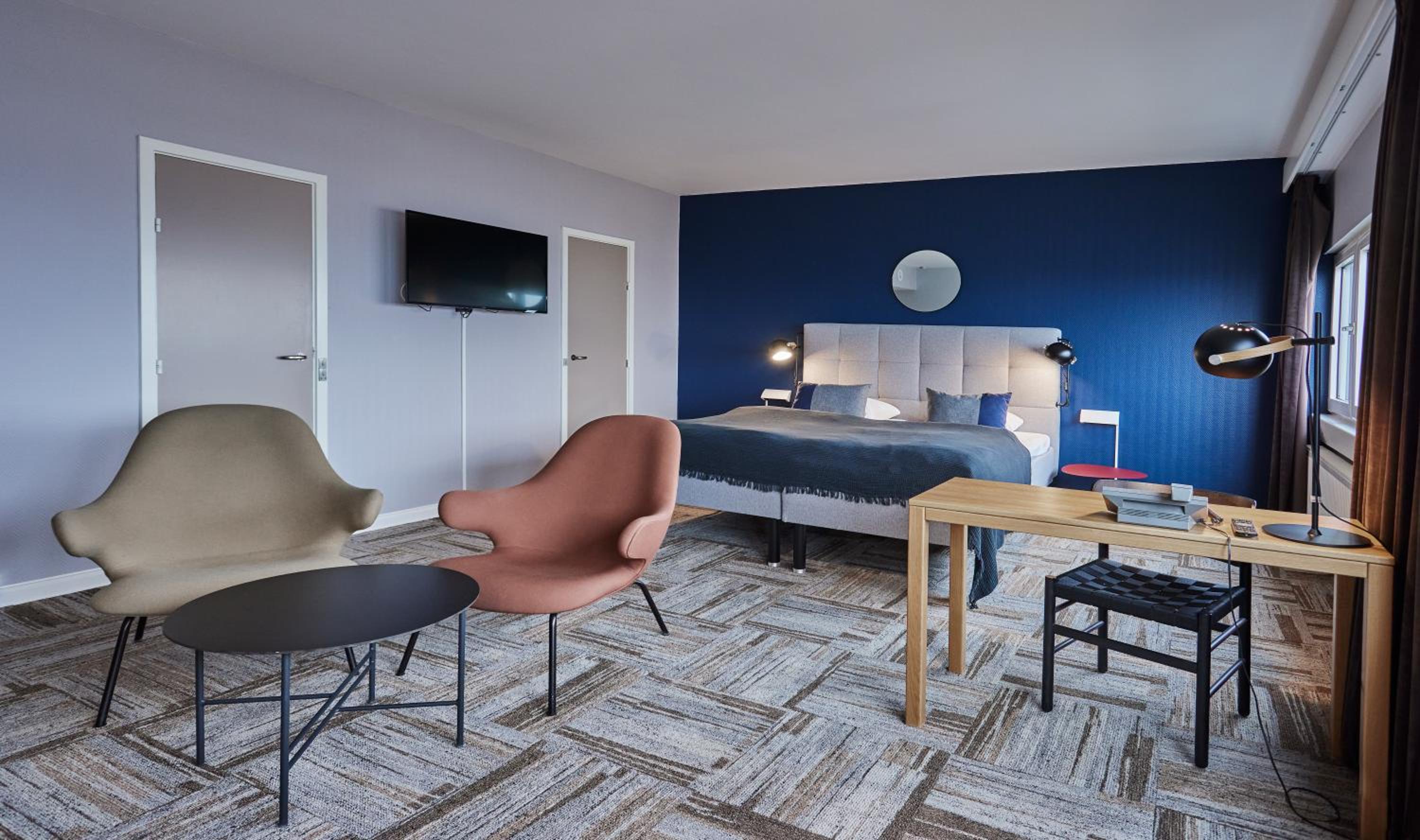 Superior Double or Twin Room with City View - Photo 1